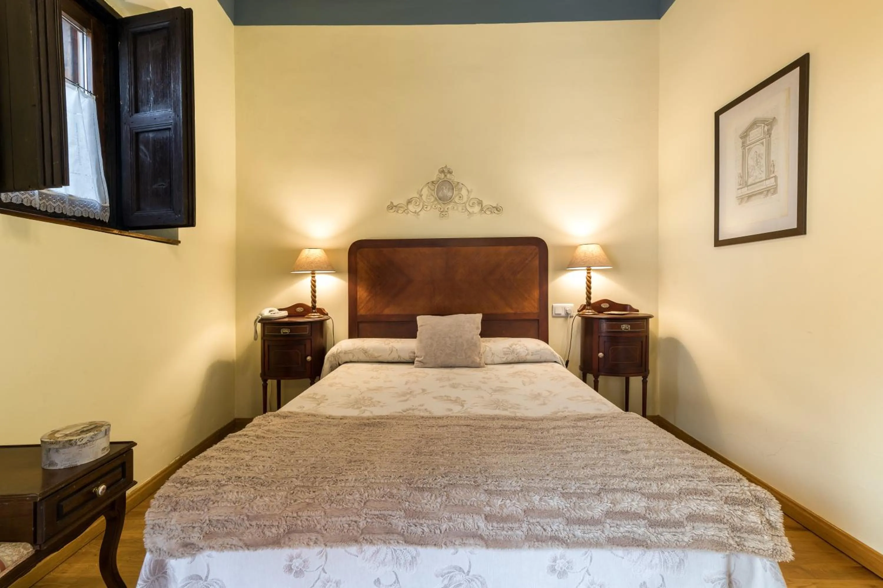 Bed in Hotel Los Leones - Adults Only