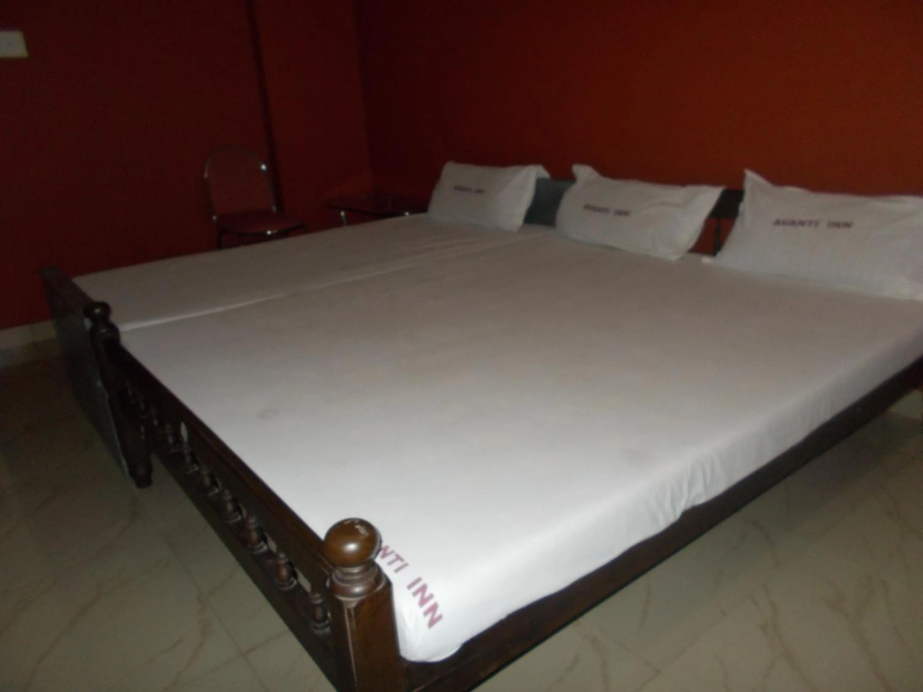 Bed in Avanti Inn