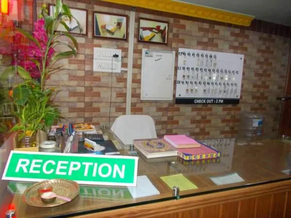 Lobby or reception in Avanti Inn