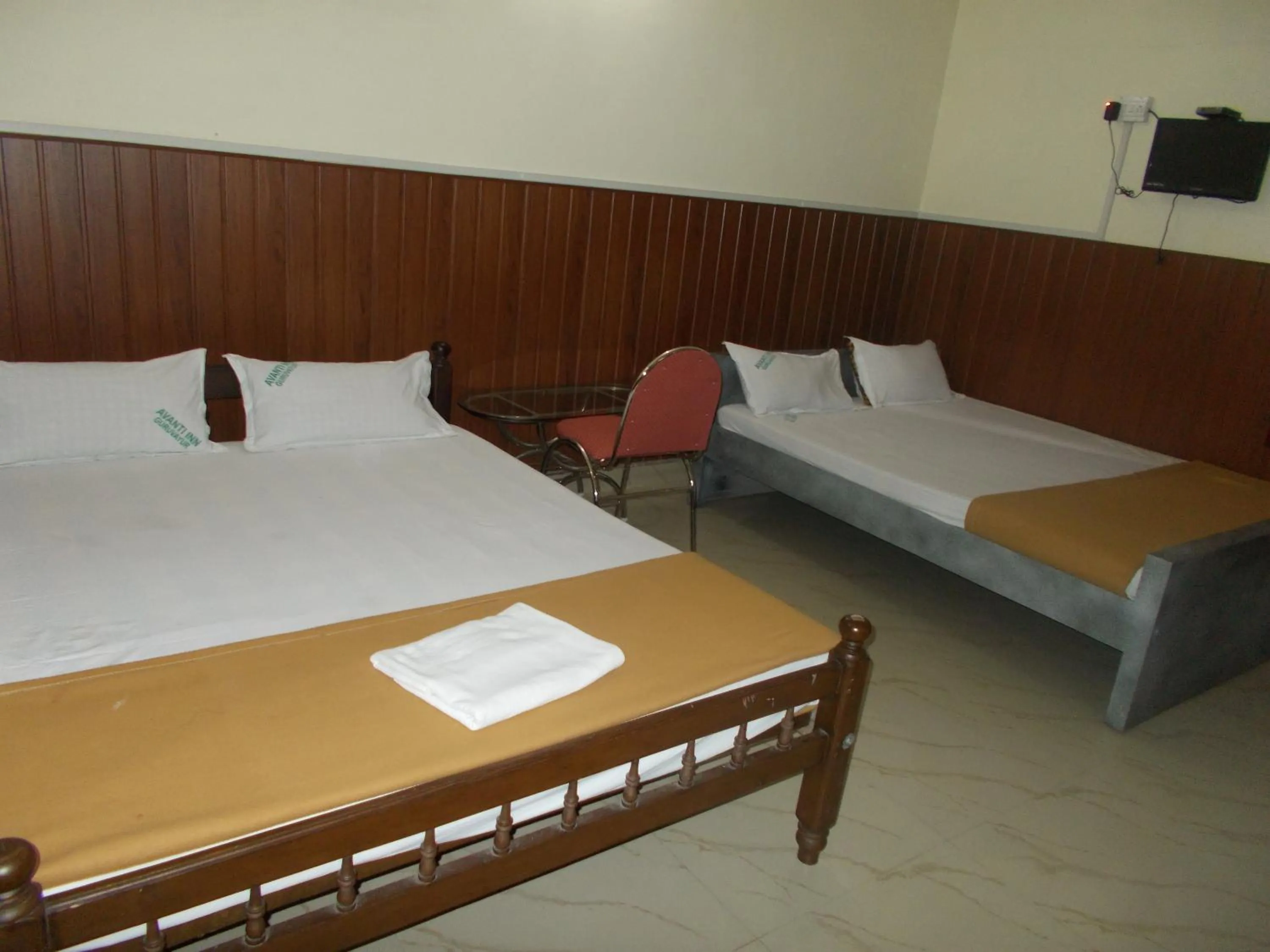Bed in Avanti Inn