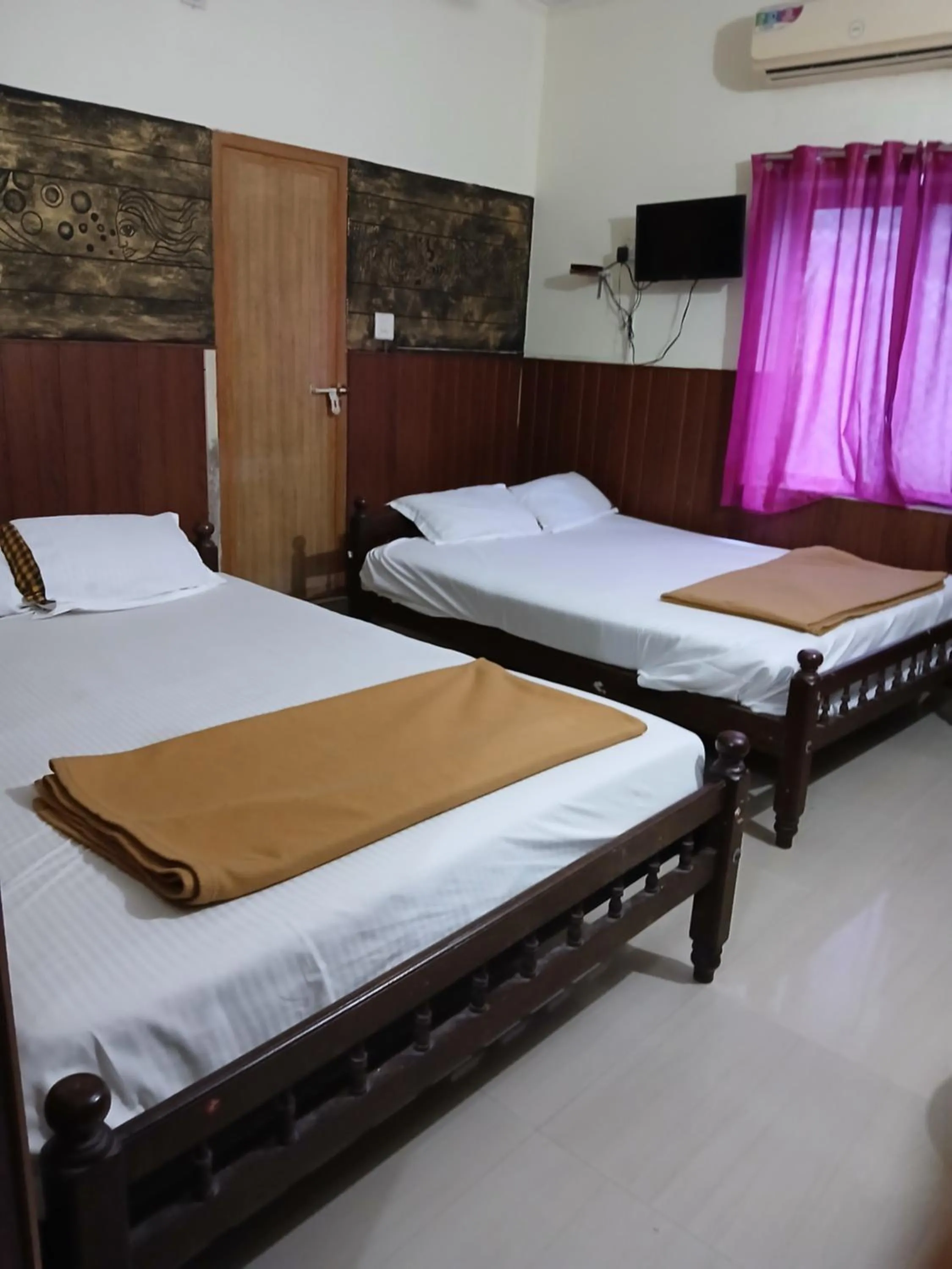 Bed in Avanti Inn