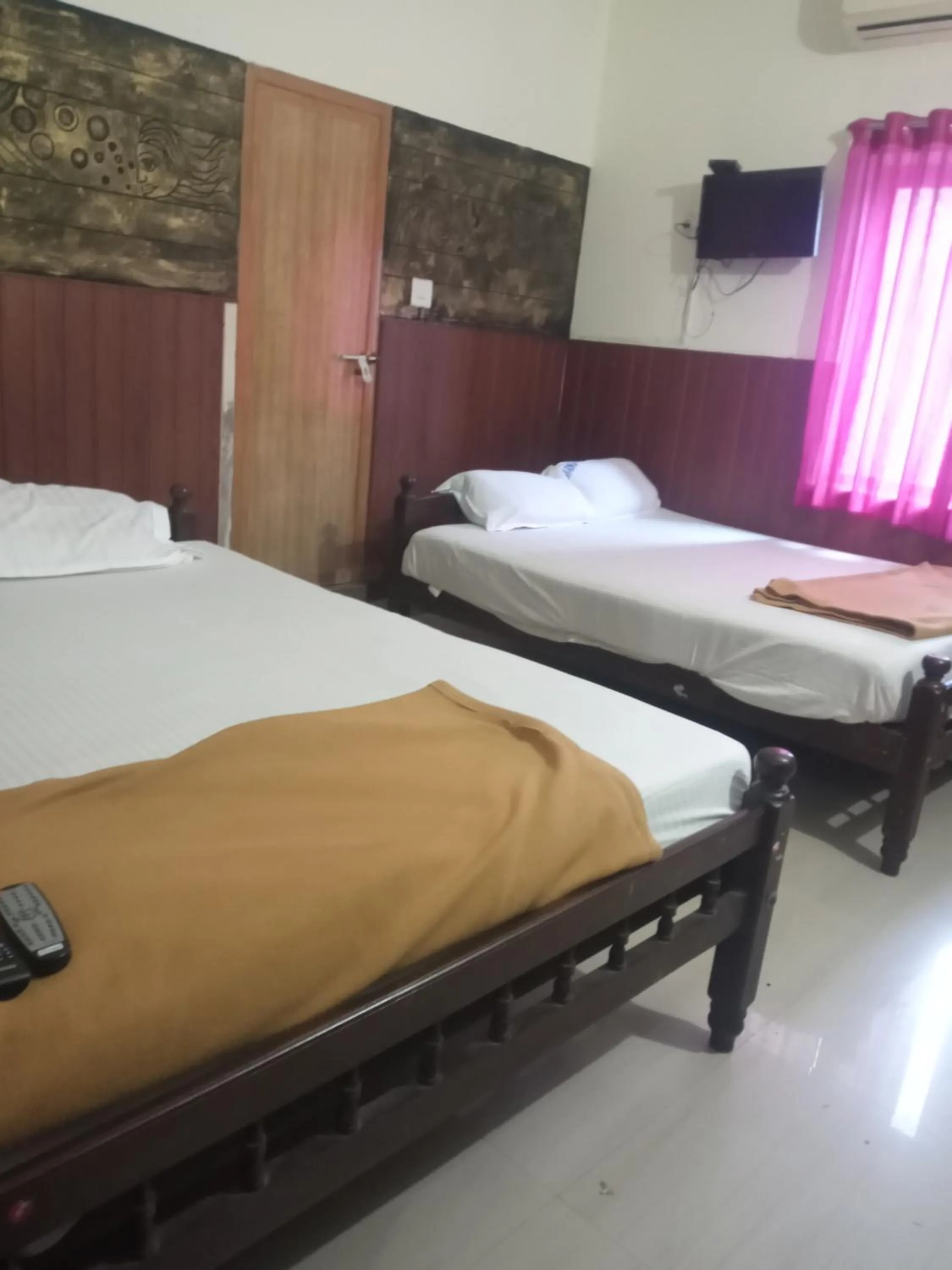 Bed in Avanti Inn