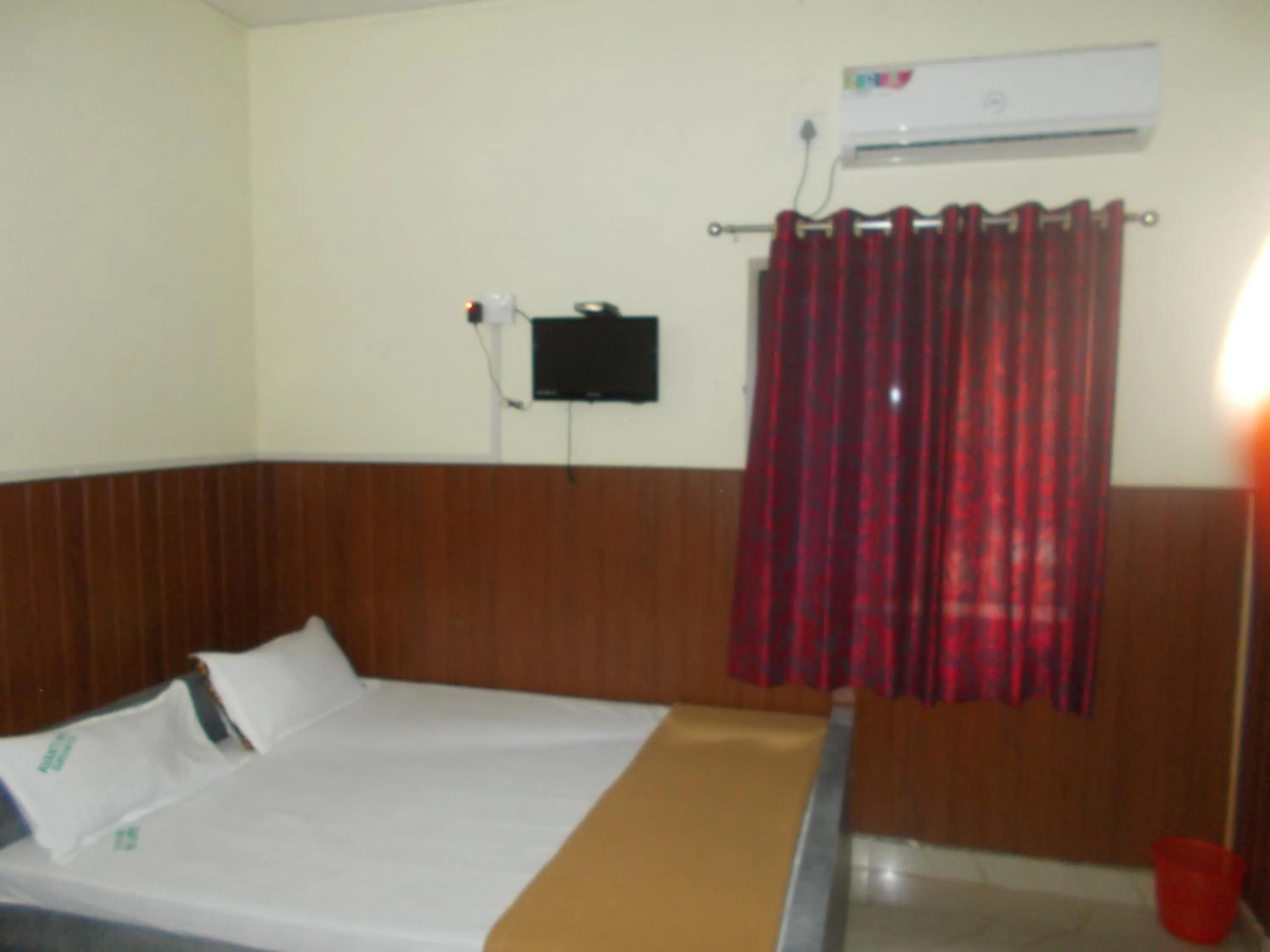 Bed in Avanti Inn