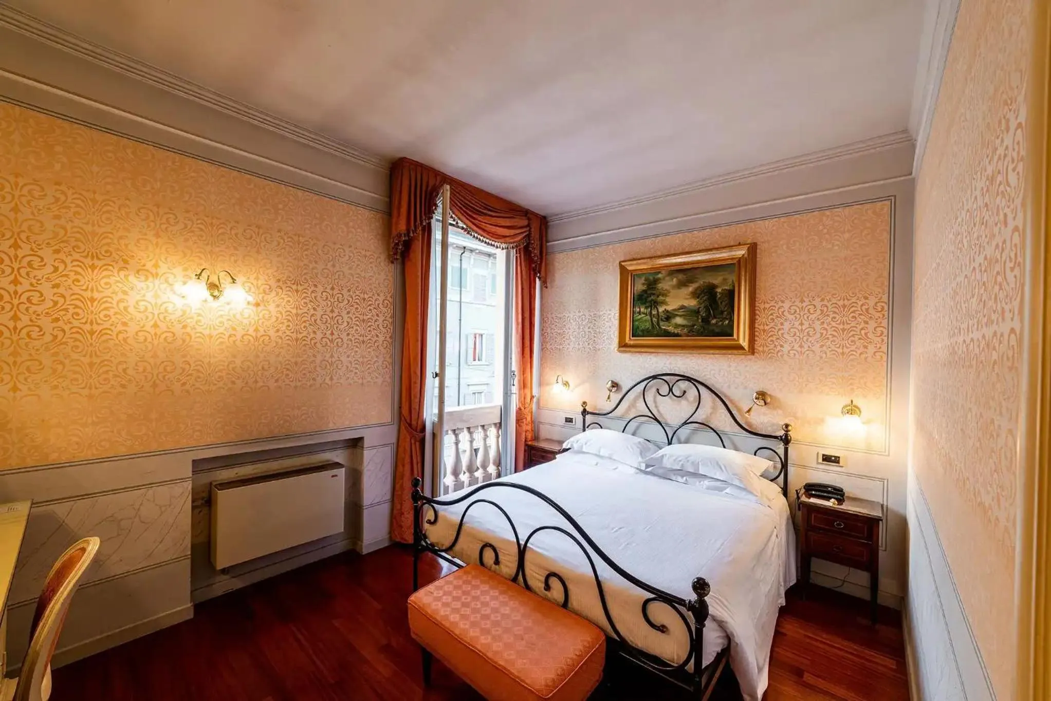 Bed in Phi Hotel Canalgrande