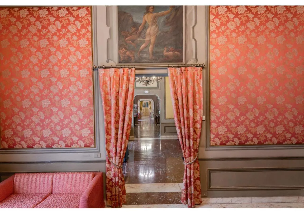 Lobby or reception in Phi Hotel Canalgrande