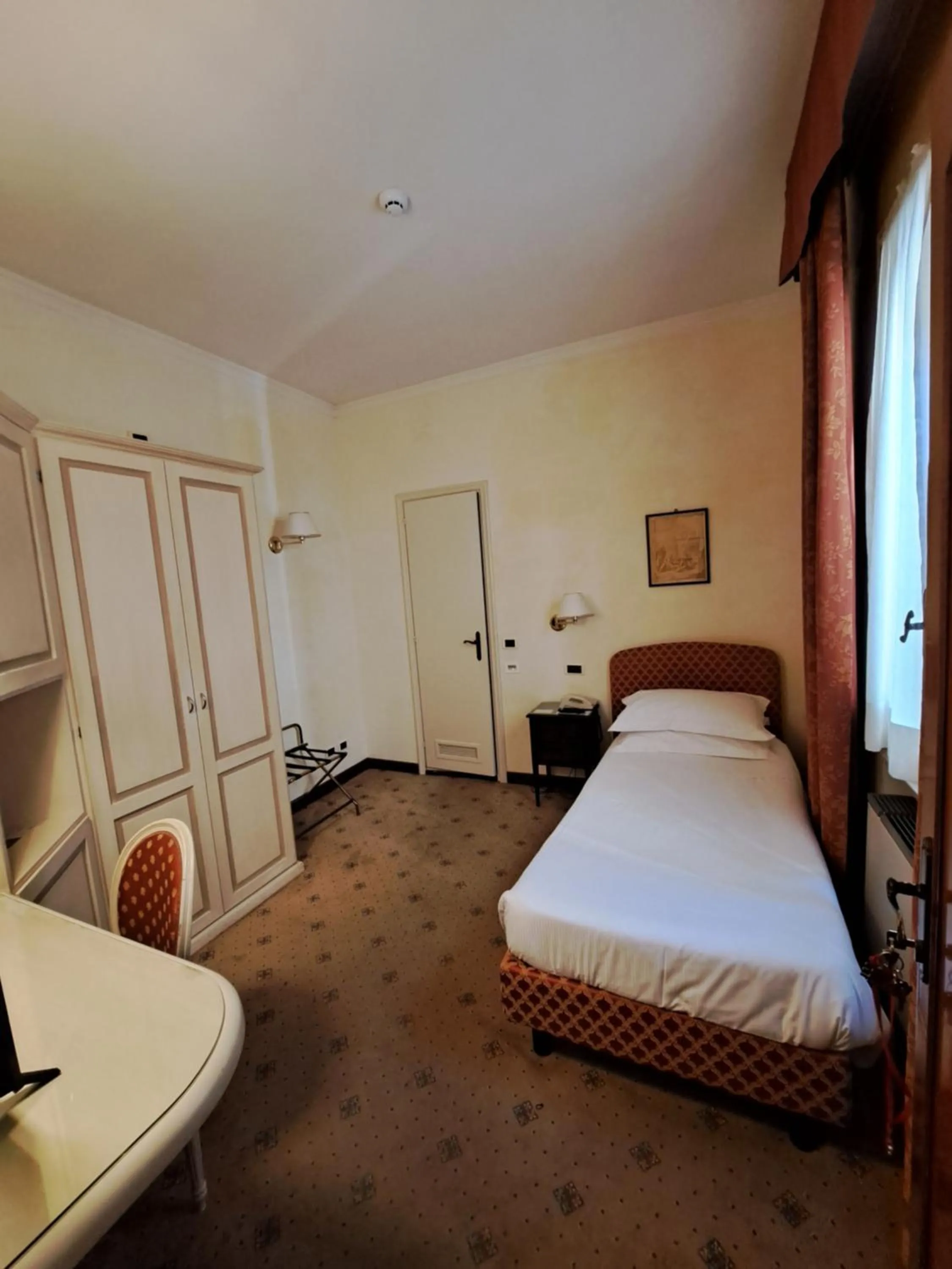 Bedroom, Bed in Phi Hotel Canalgrande