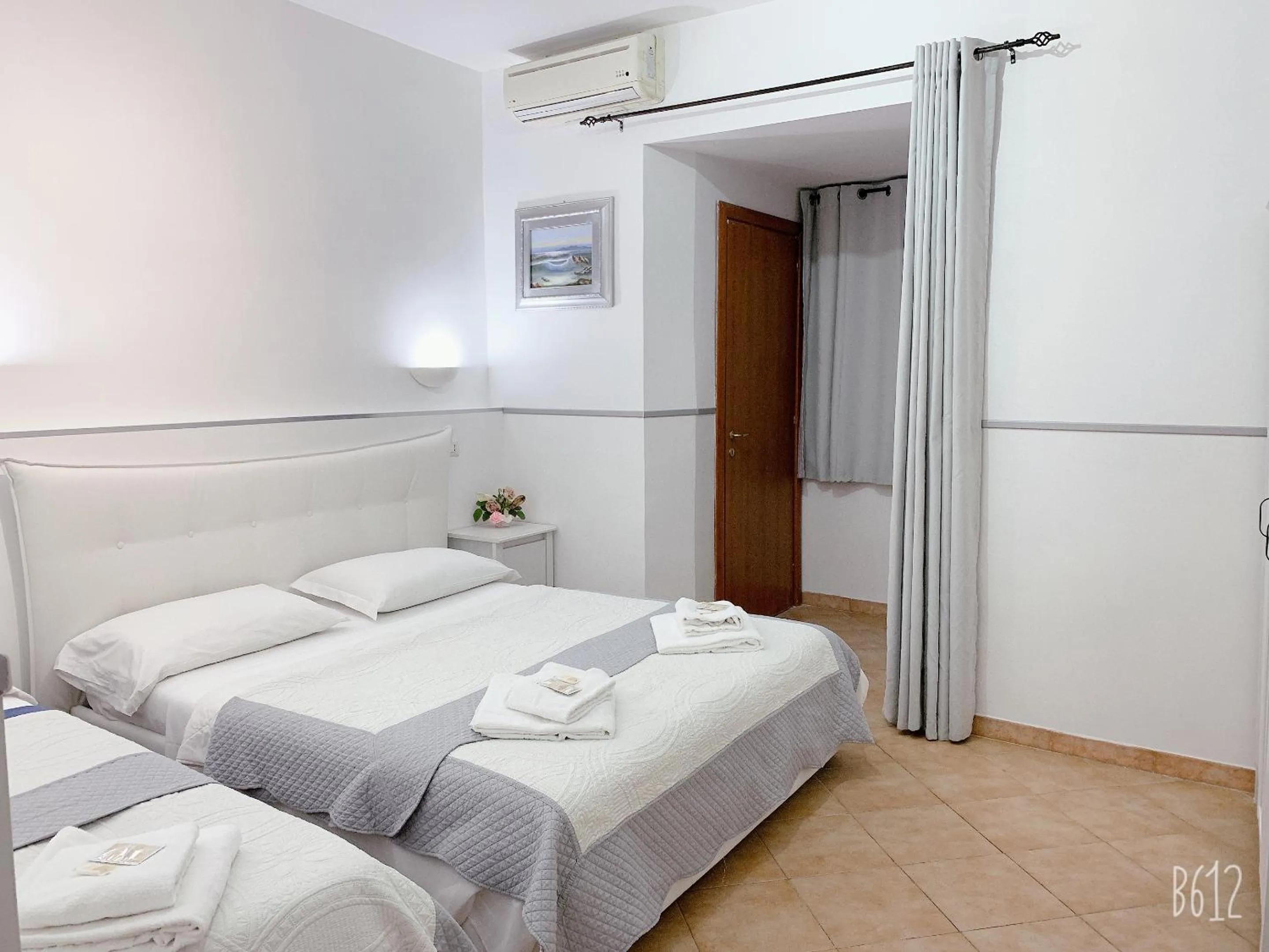 Bedroom, Bed in Golden Ratio