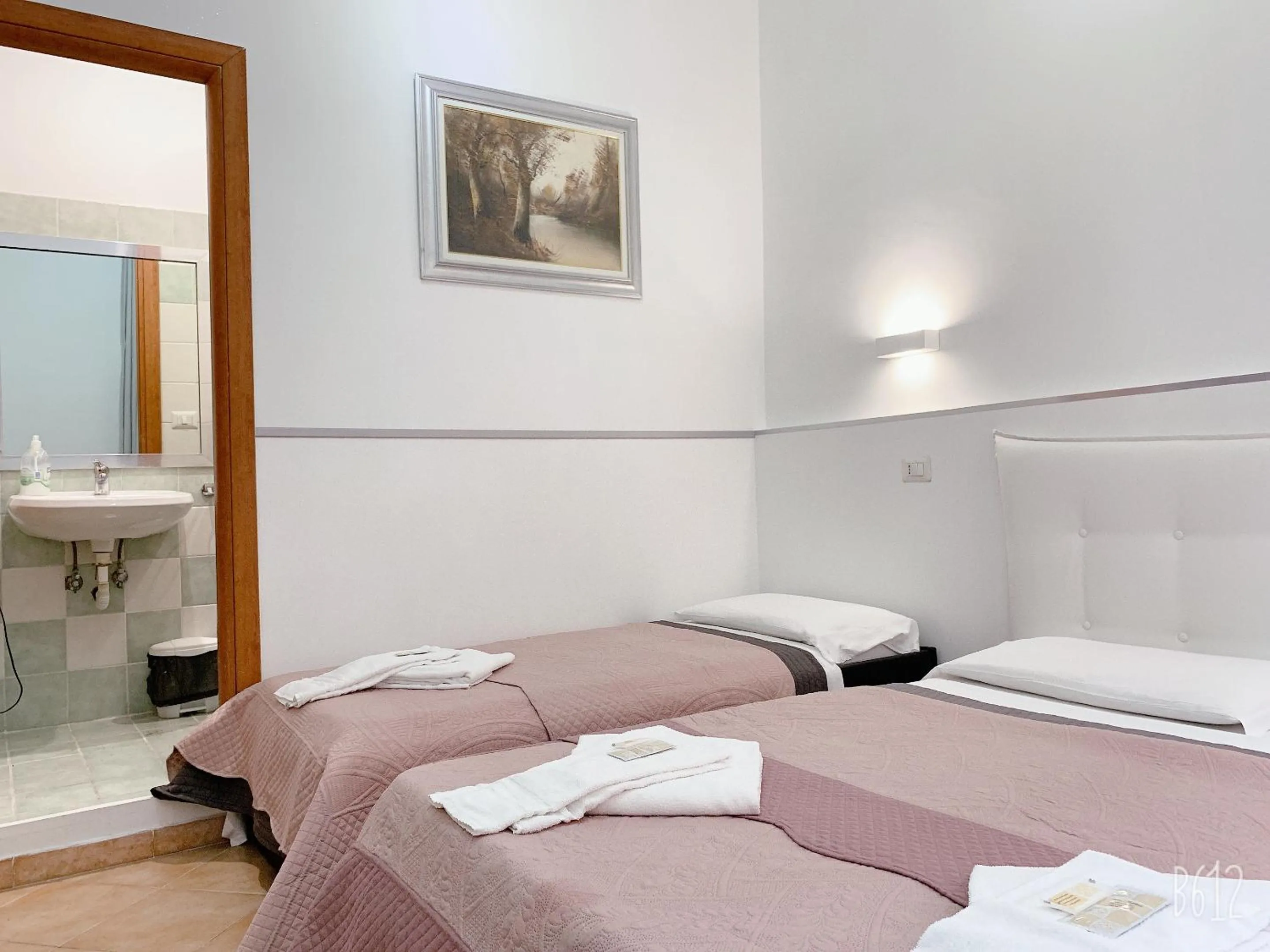 Bedroom, Bed in Golden Ratio