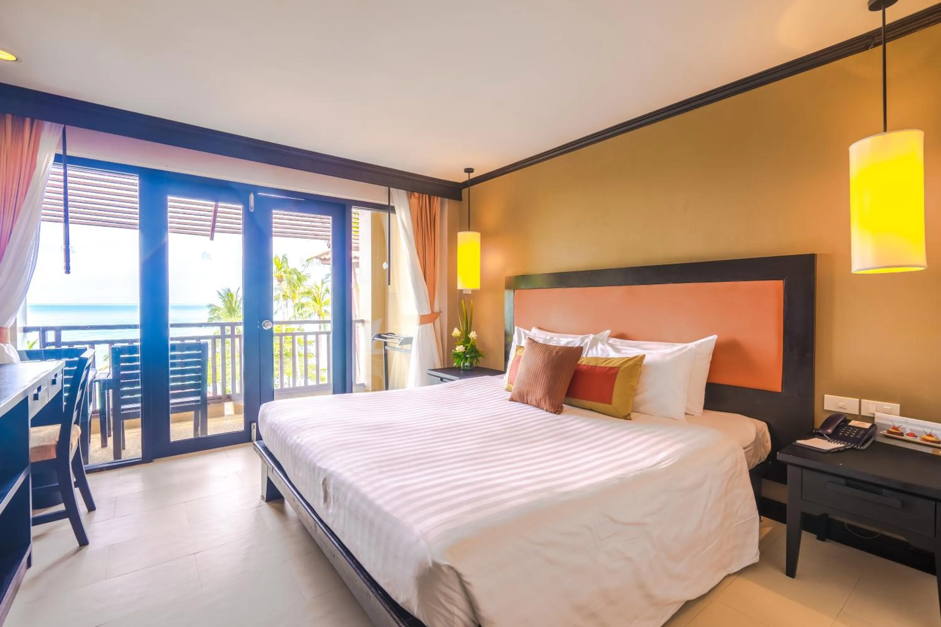 Bedroom, Bed in Impiana Beachfront Resort Chaweng Noi, Koh Samui