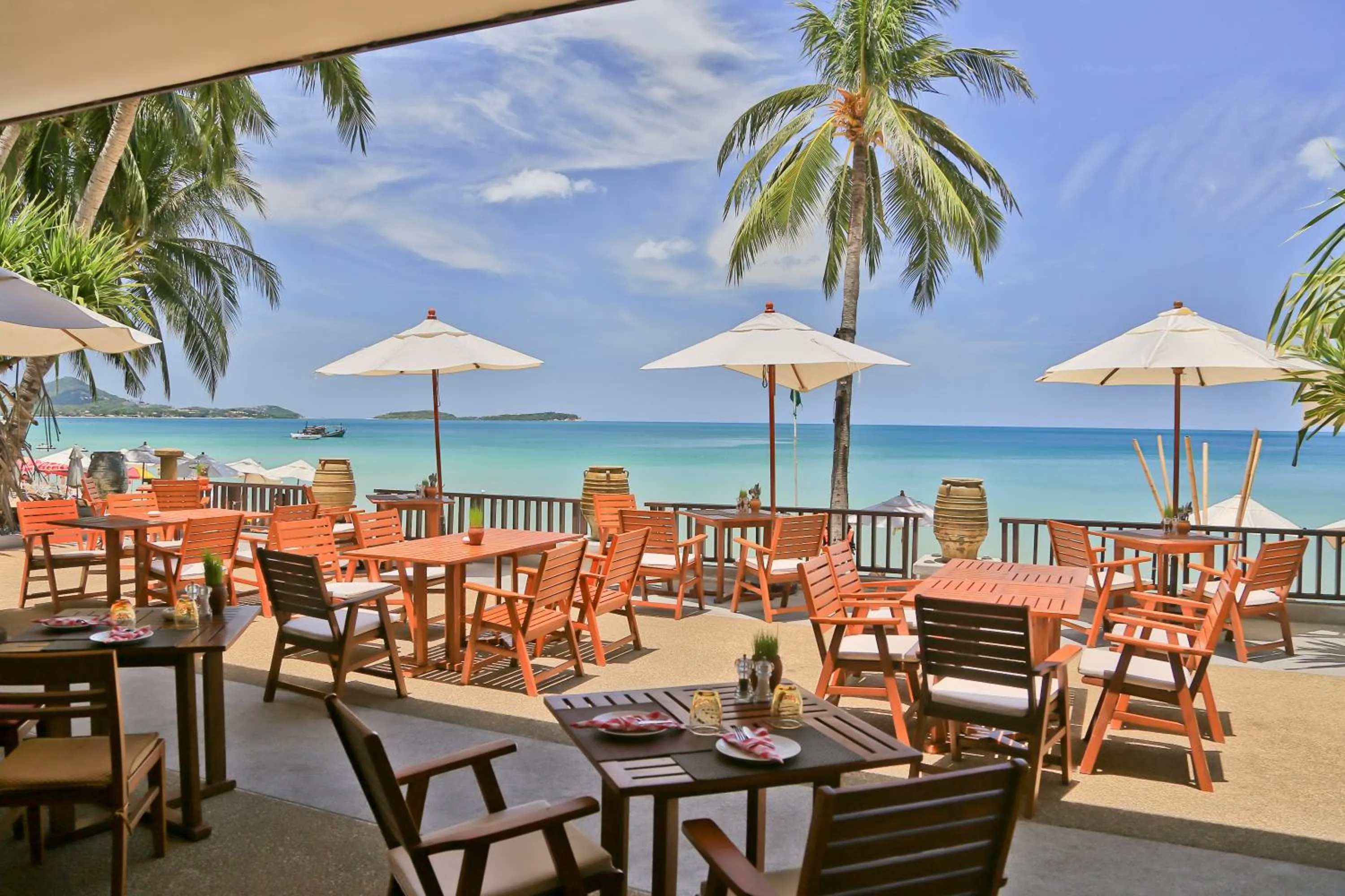 Restaurant/places to eat in Impiana Beachfront Resort Chaweng Noi, Koh Samui