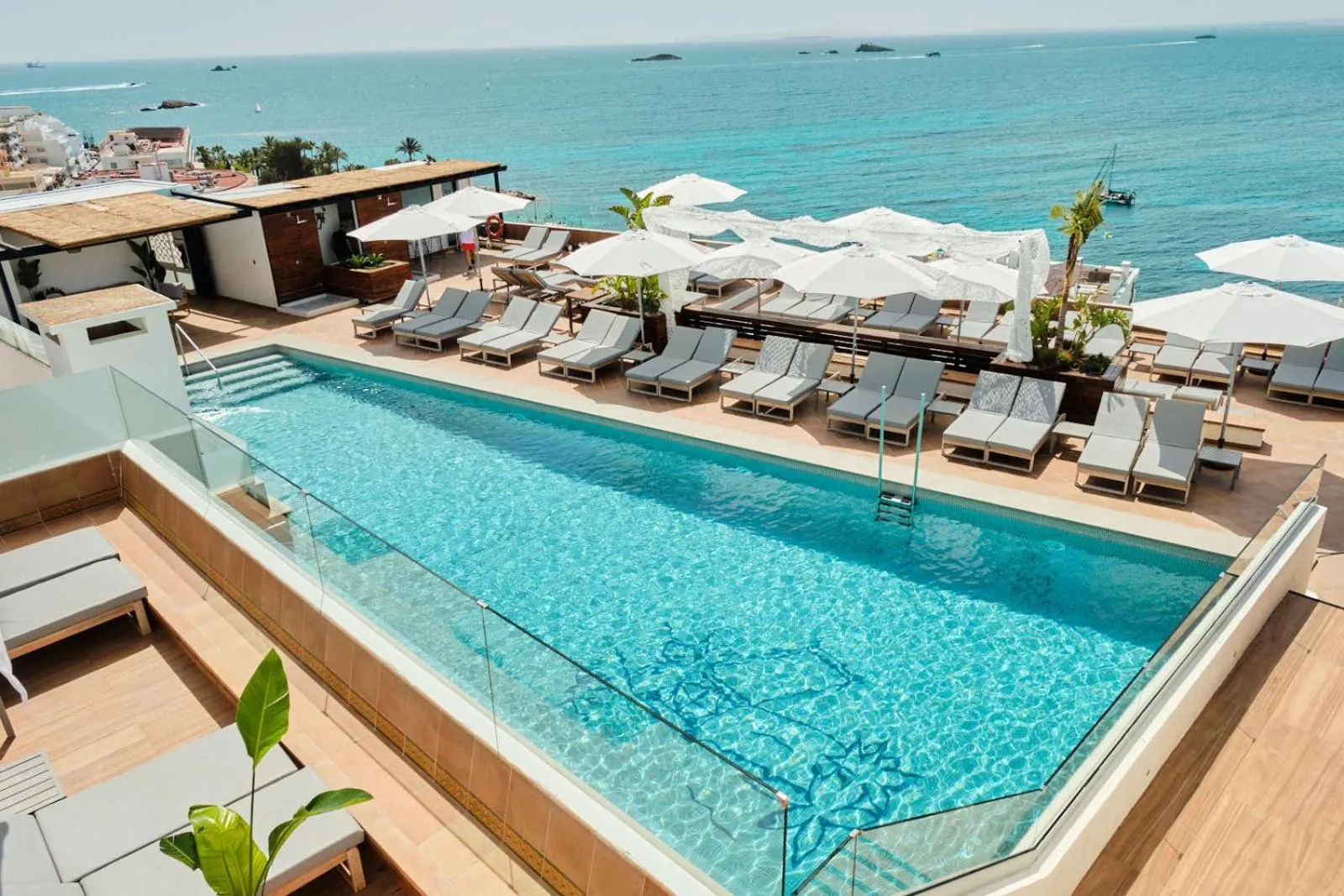 Day in Hotel Cenit & Apts Sol y Viento