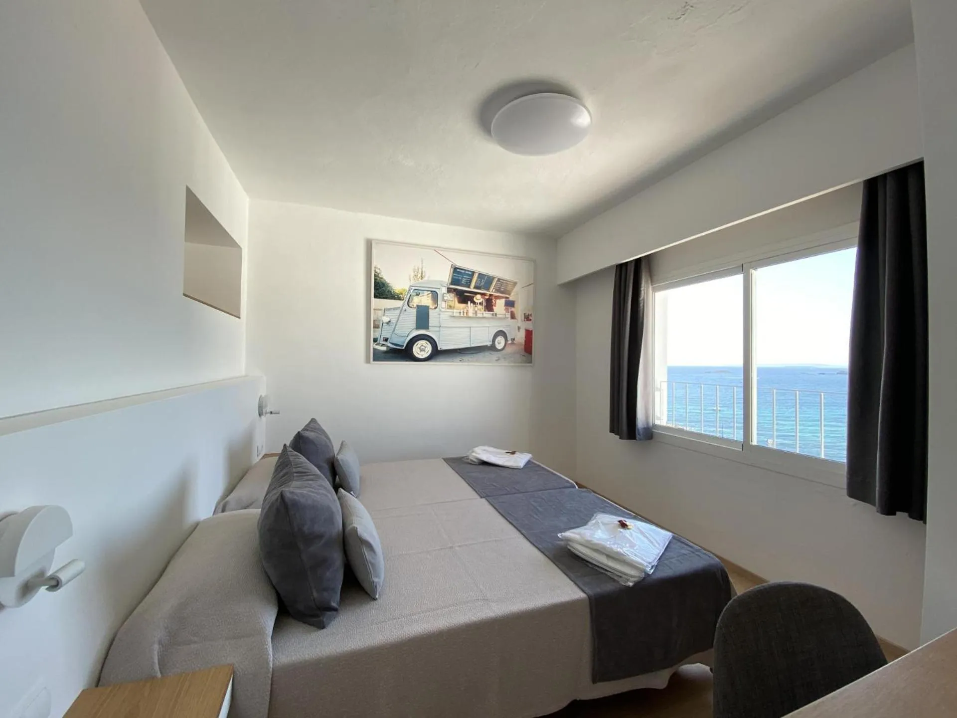 Bed in Hotel Cenit & Apts Sol y Viento