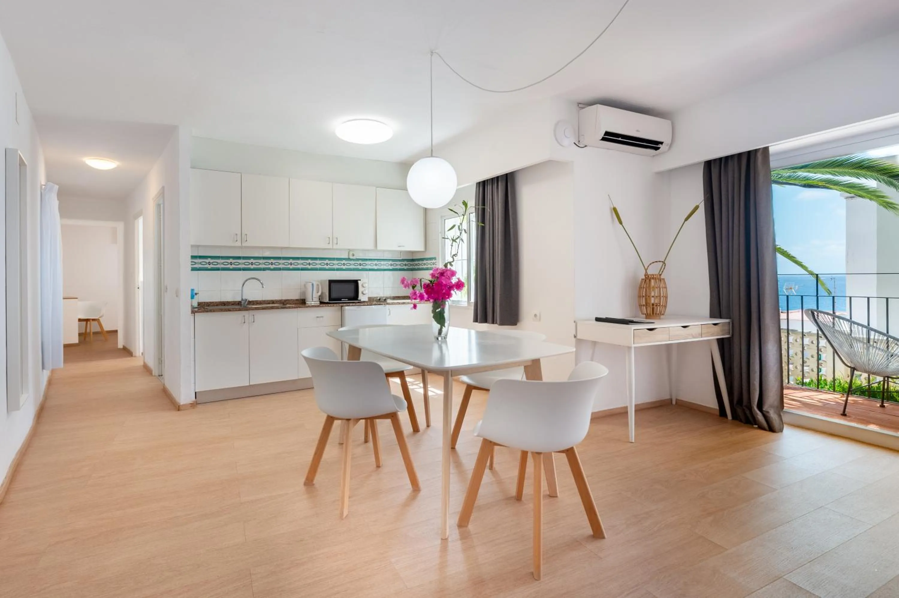 Living room in Hotel Cenit & Apts Sol y Viento