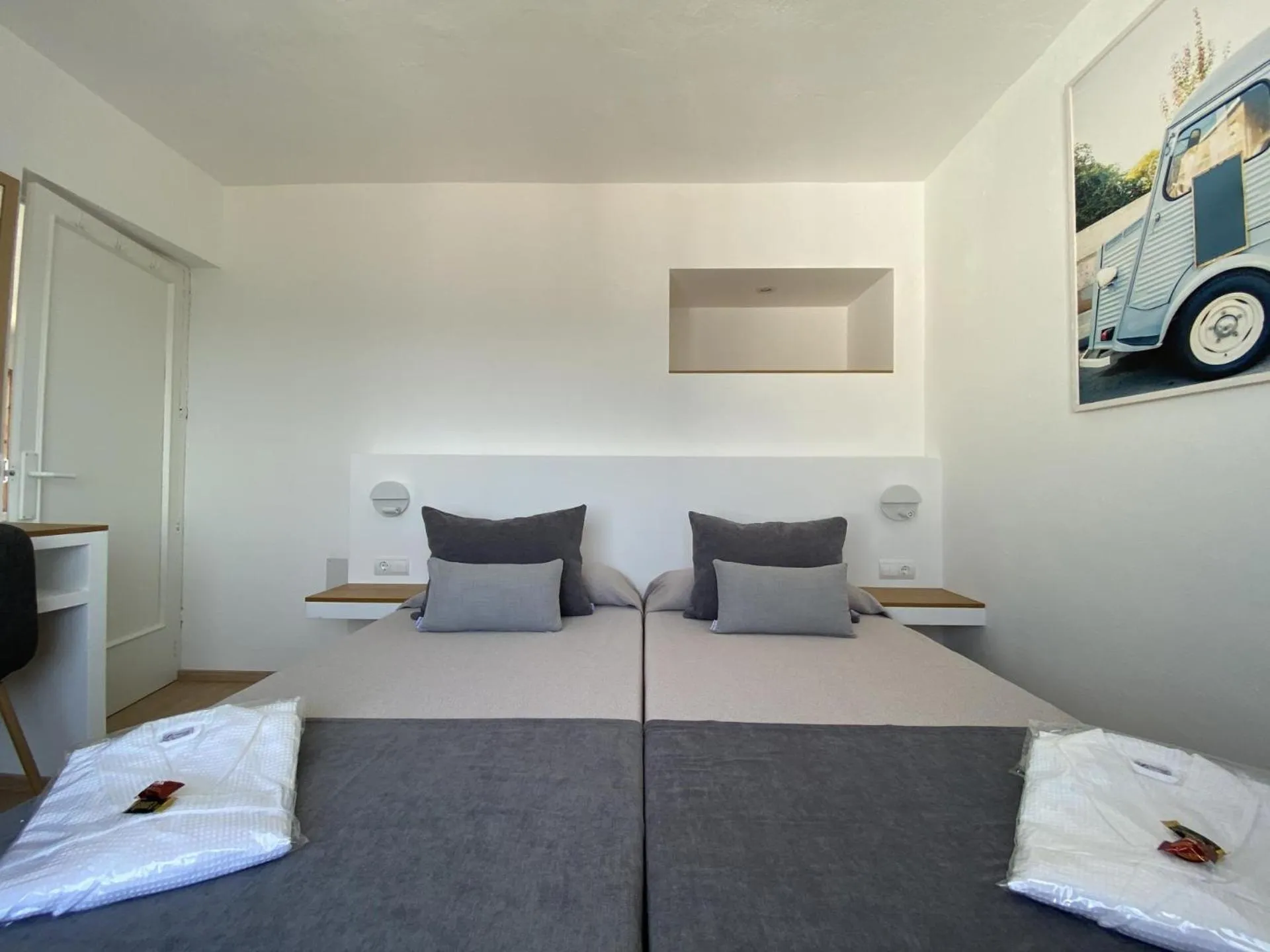 Bed in Hotel Cenit & Apts Sol y Viento