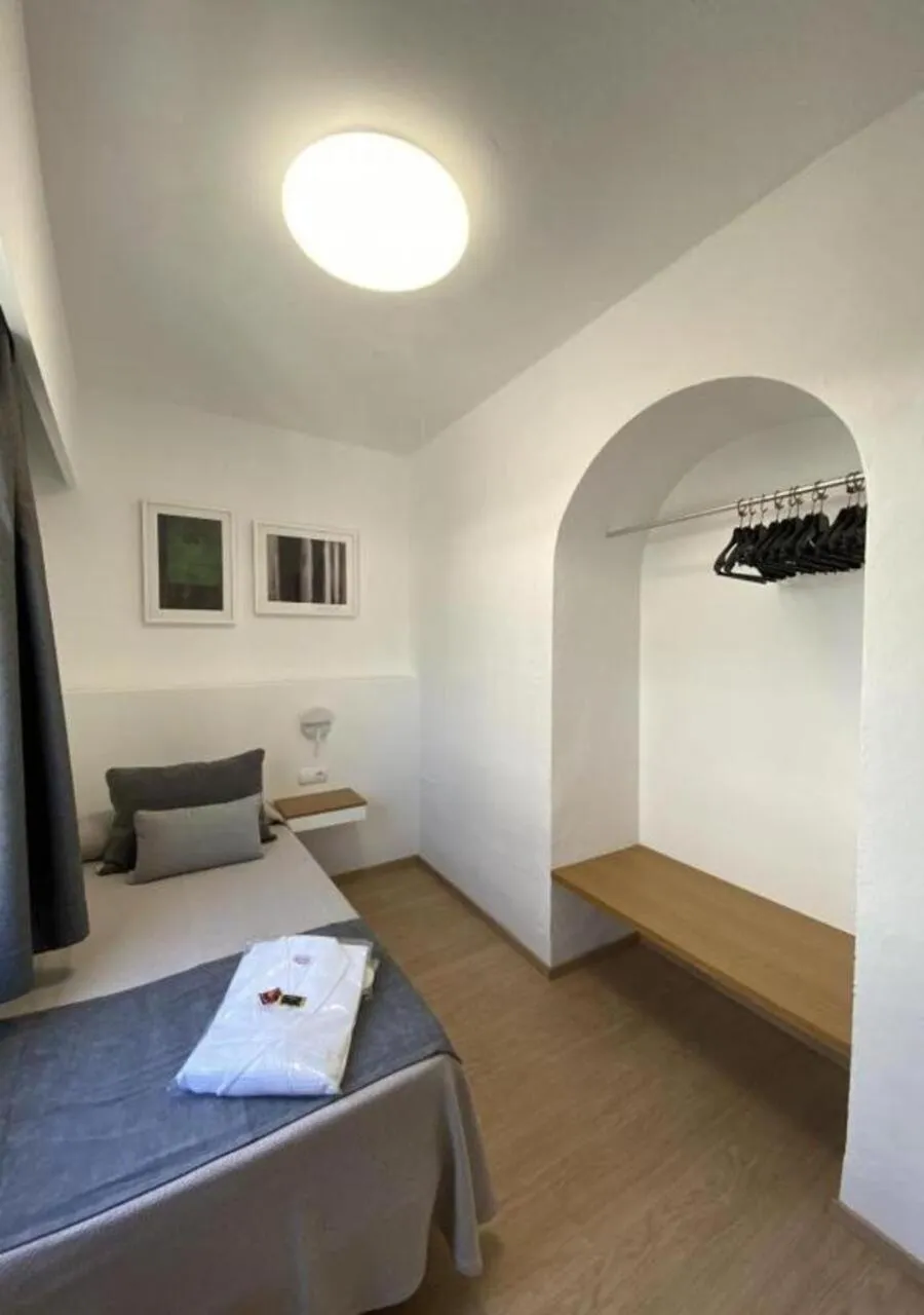 Bed in Hotel Cenit & Apts Sol y Viento