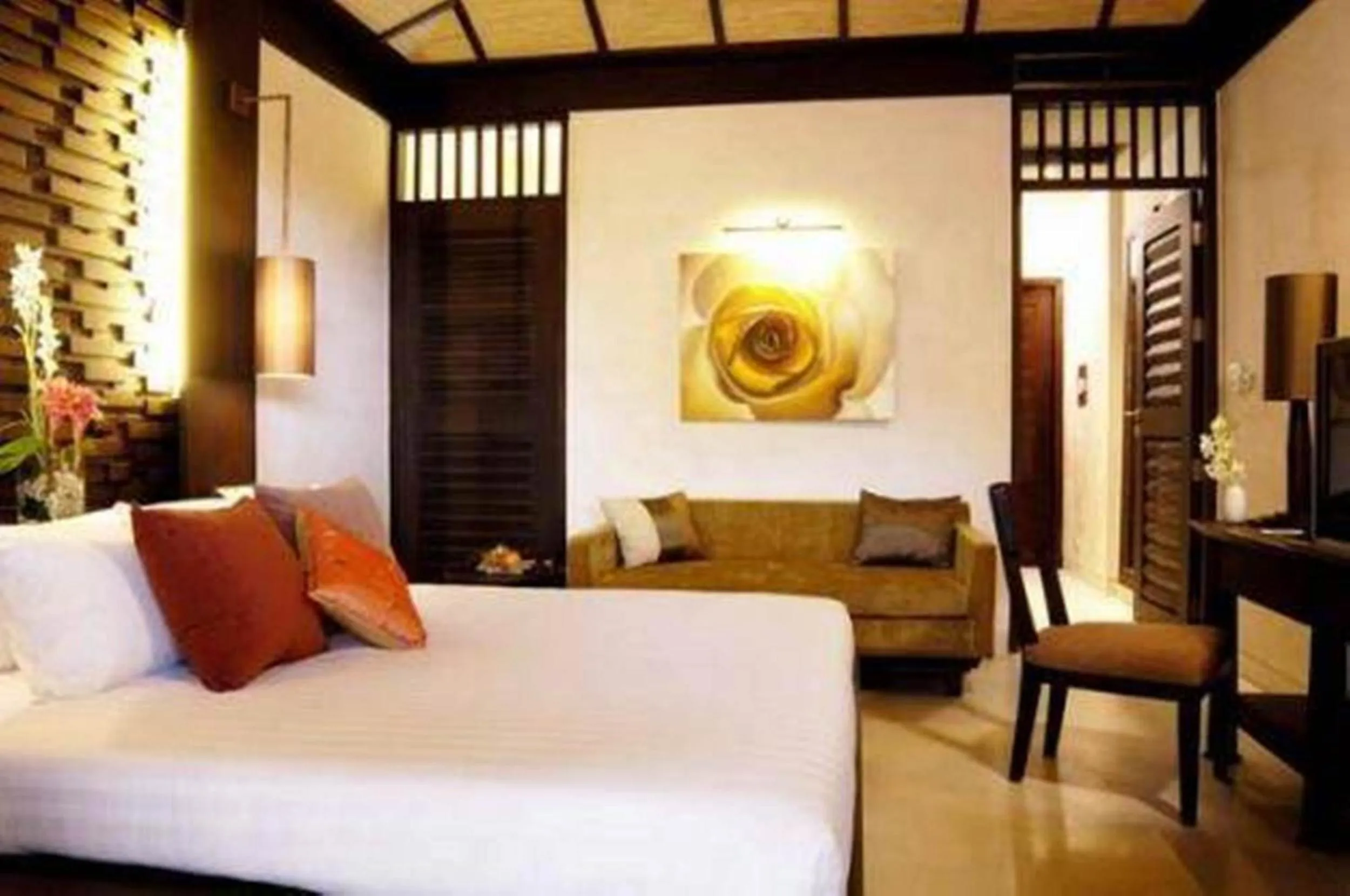 Bed in Impiana Beachfront Resort Patong, Phuket