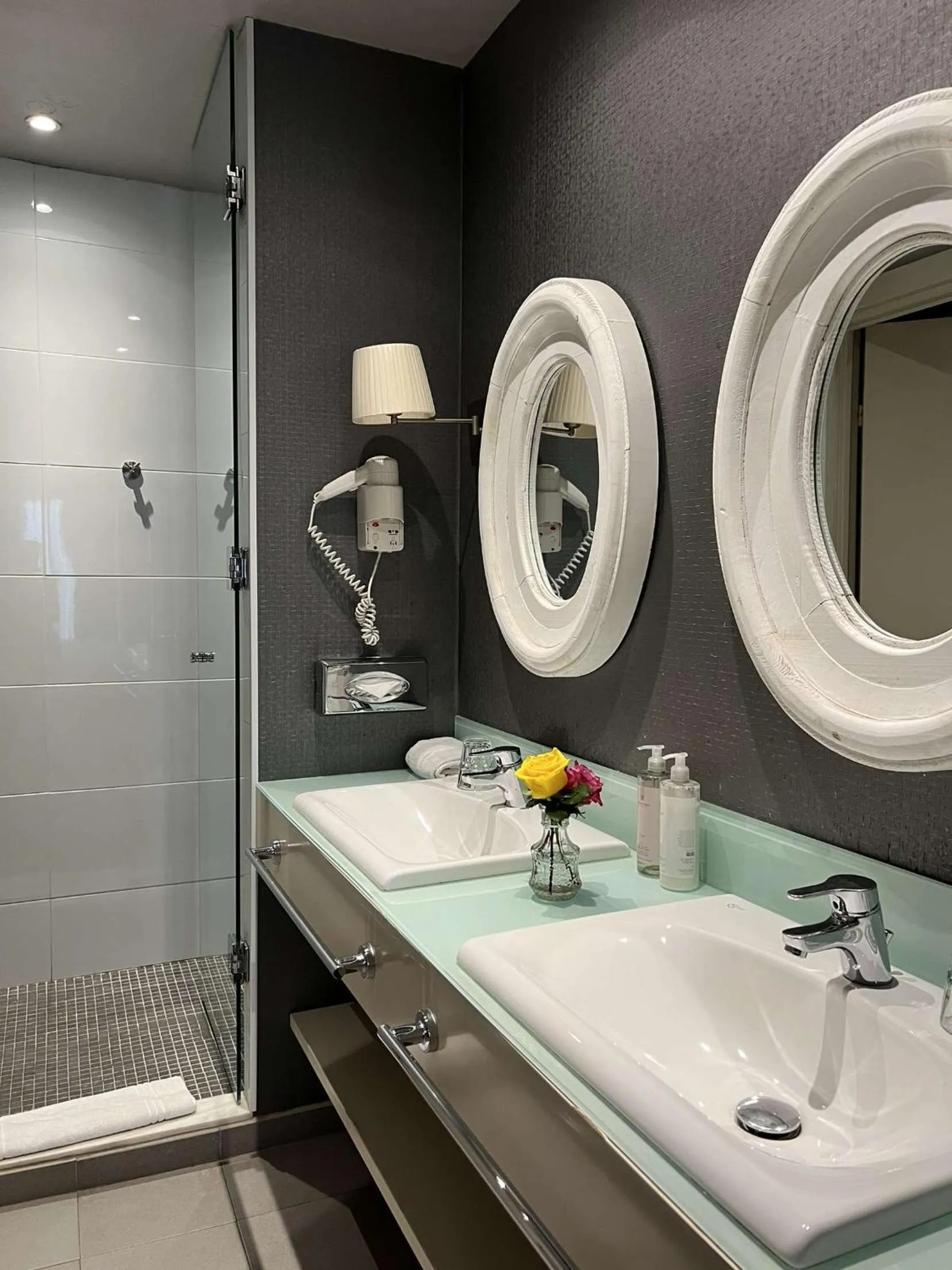 Bathroom in La Lune De Mougins - Hotel & Spa