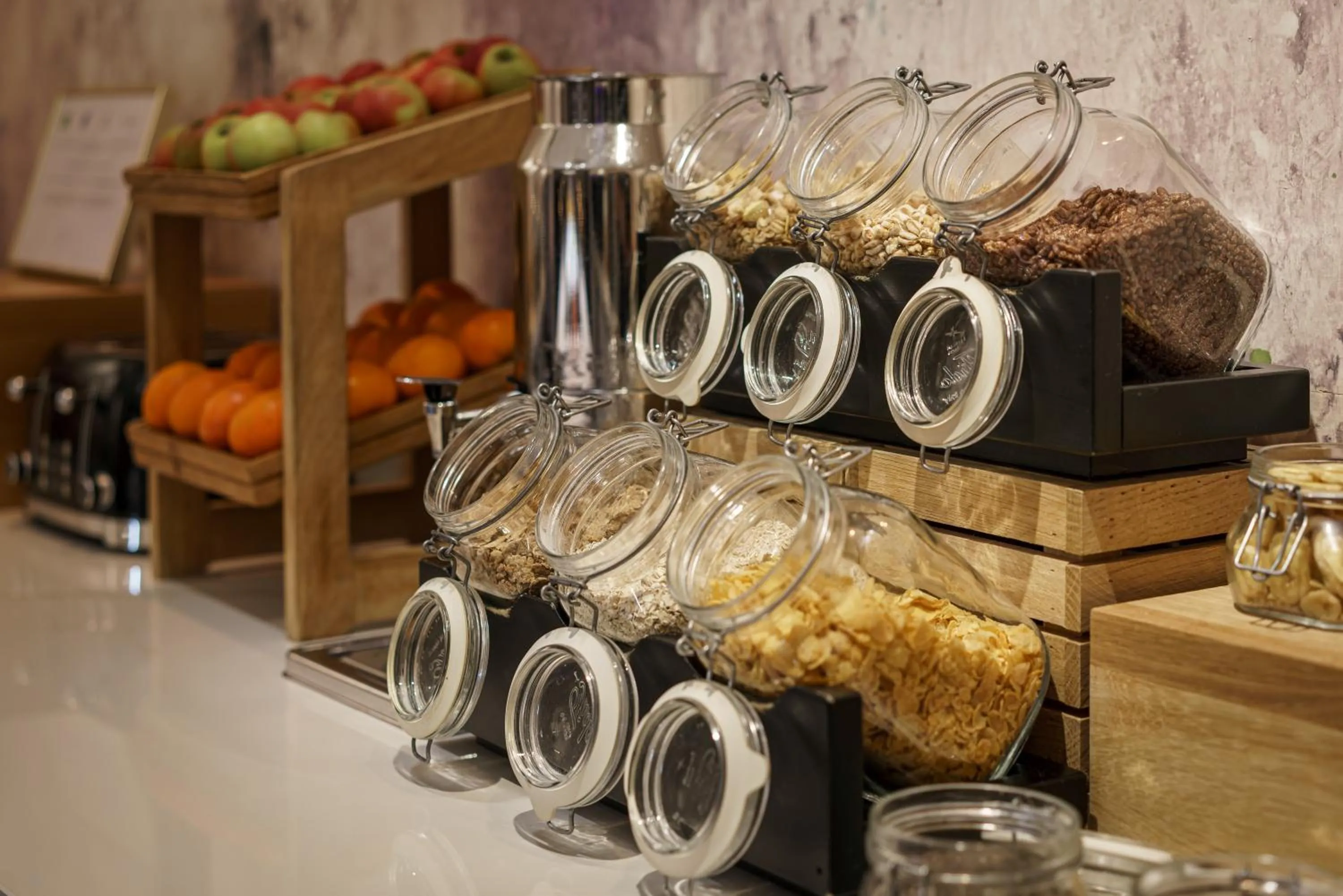 Breakfast in Monet Garden Hotel Amsterdam