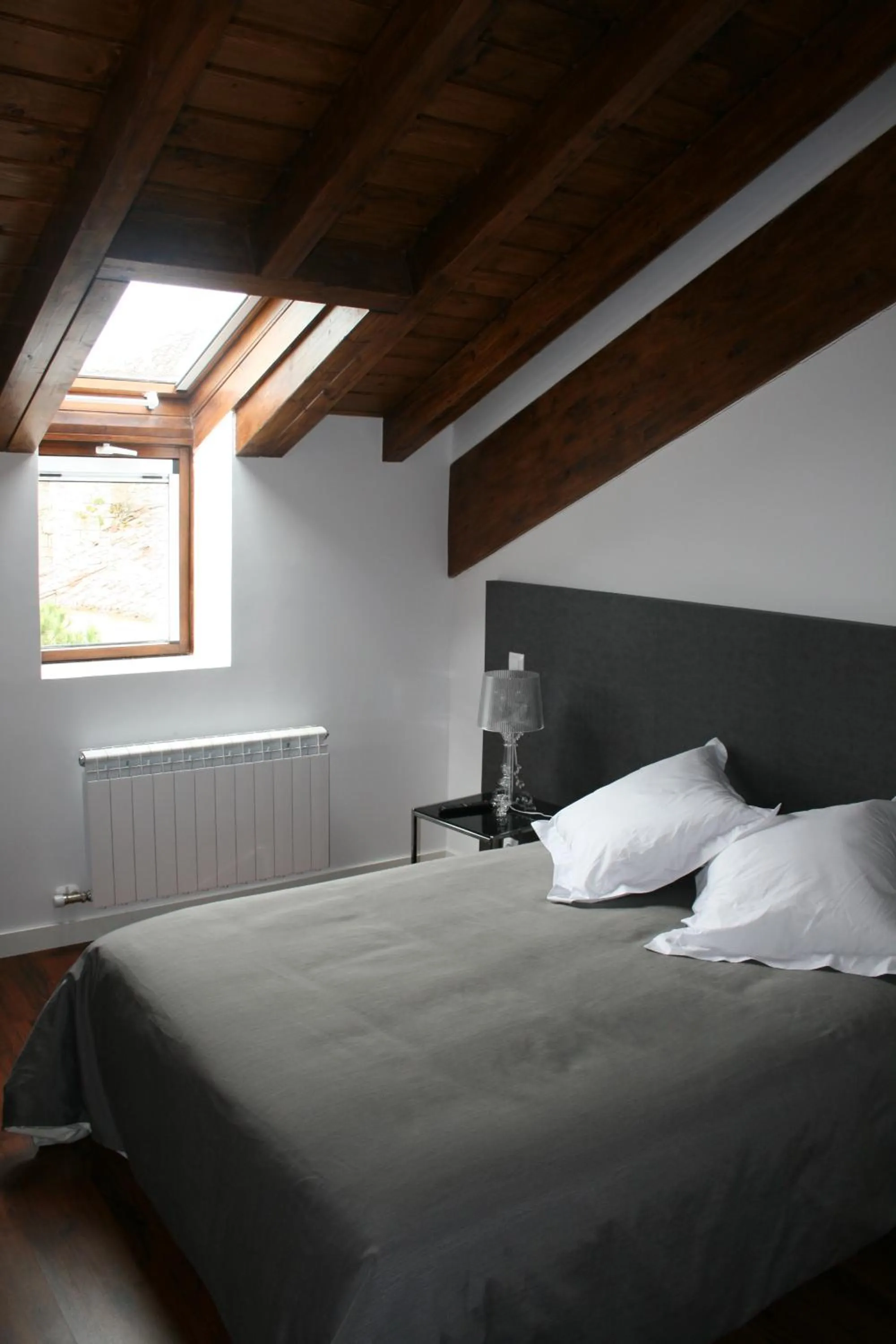 Photo of the whole room, Bed in El Palacete del Obispo