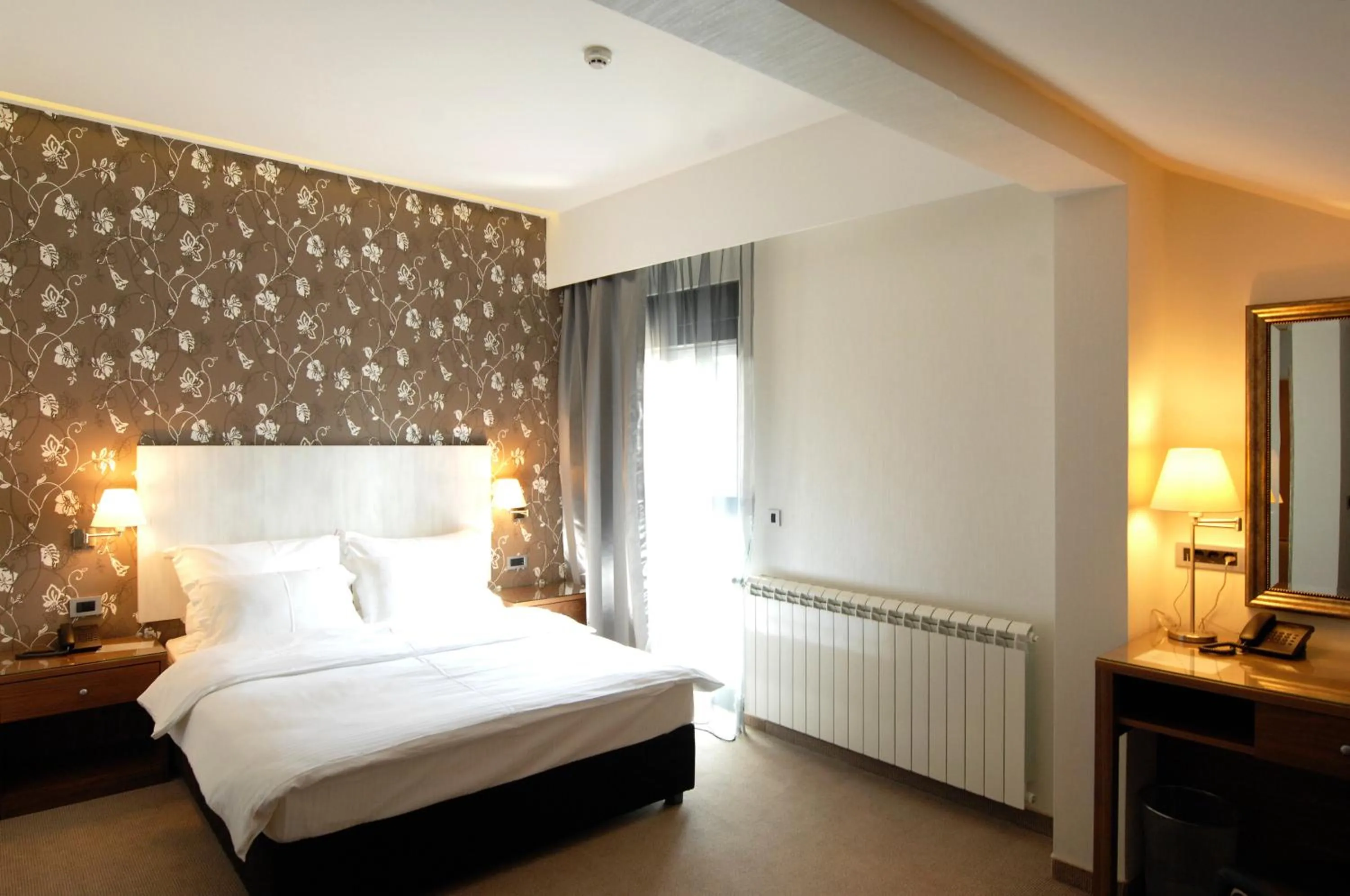 Bedroom, Bed in Hotel 1000 Ruza