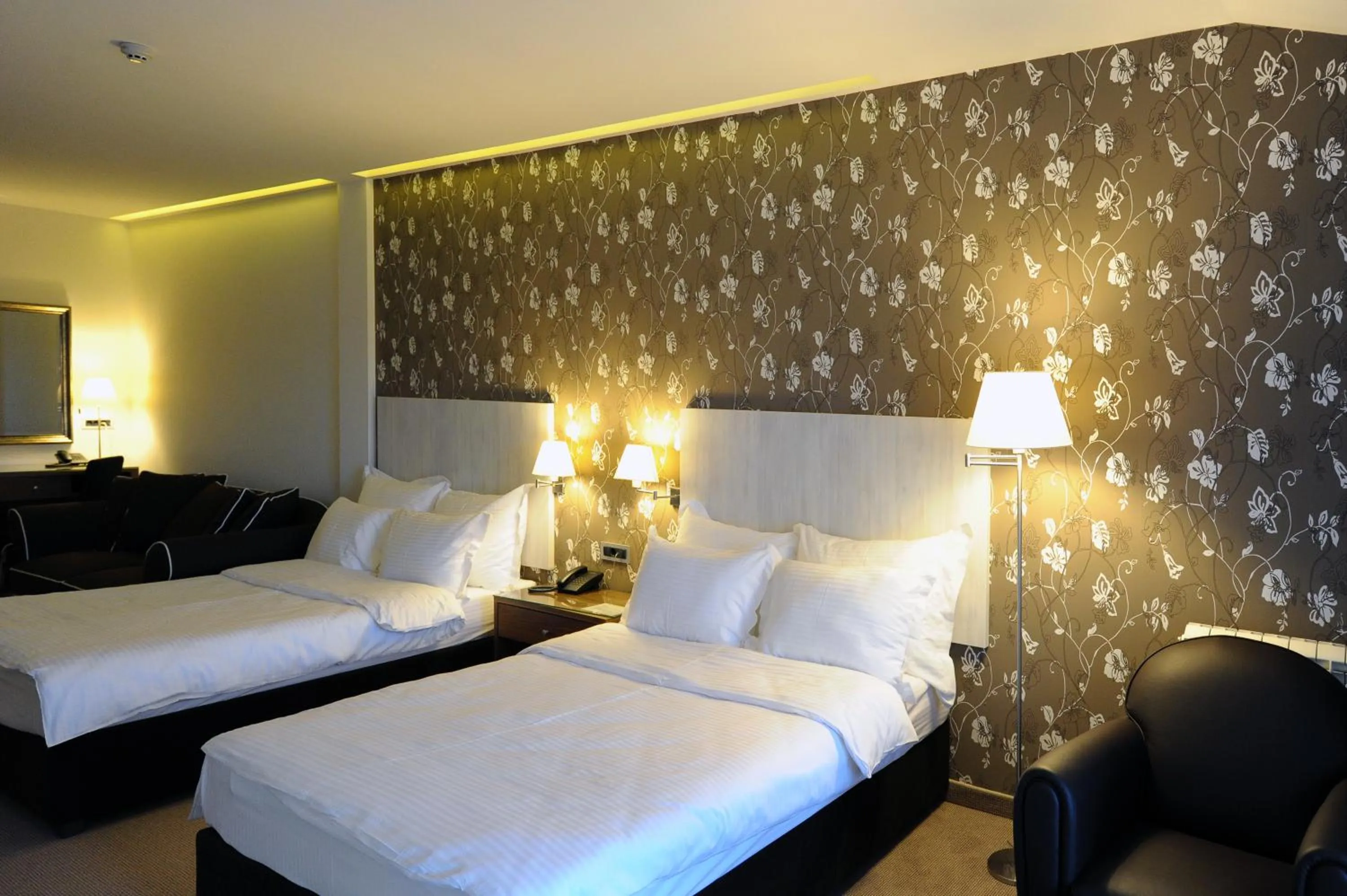 Bedroom, Bed in Hotel 1000 Ruza