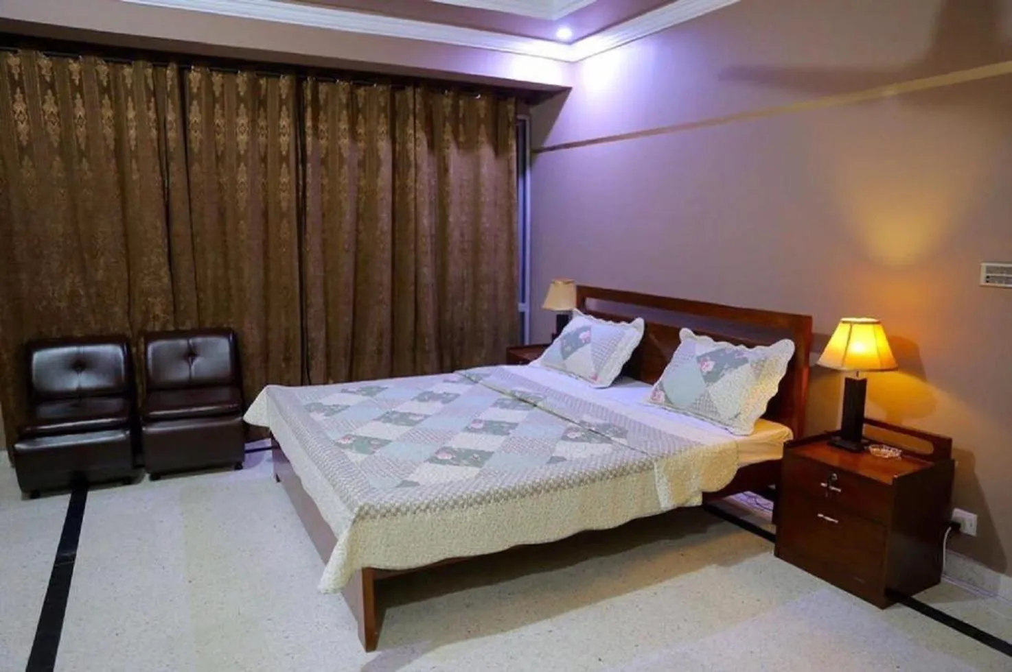 Bed in Muzaffarabad View Motel