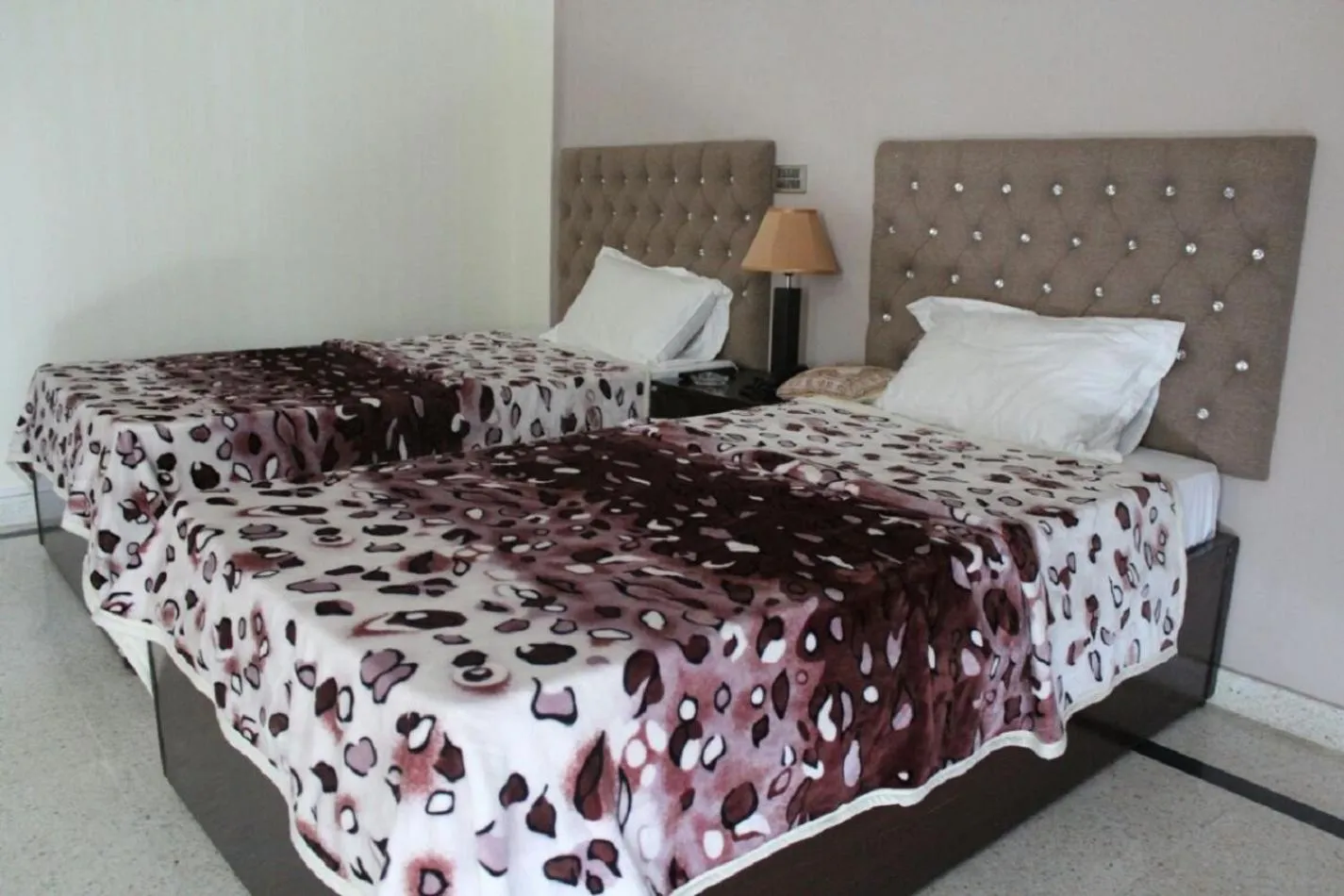 Bed in Muzaffarabad View Motel