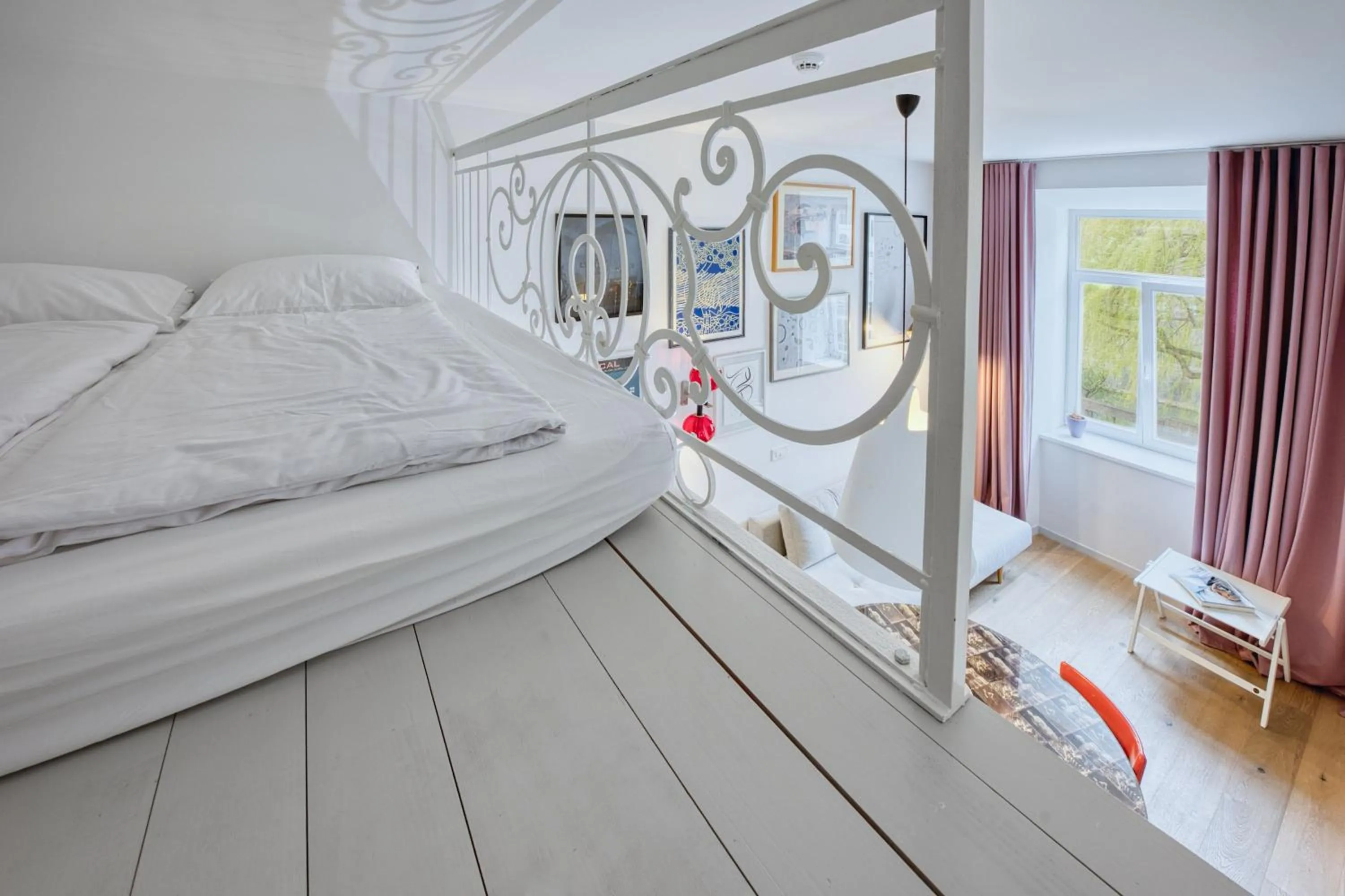 Bed in Tromostovje apartments