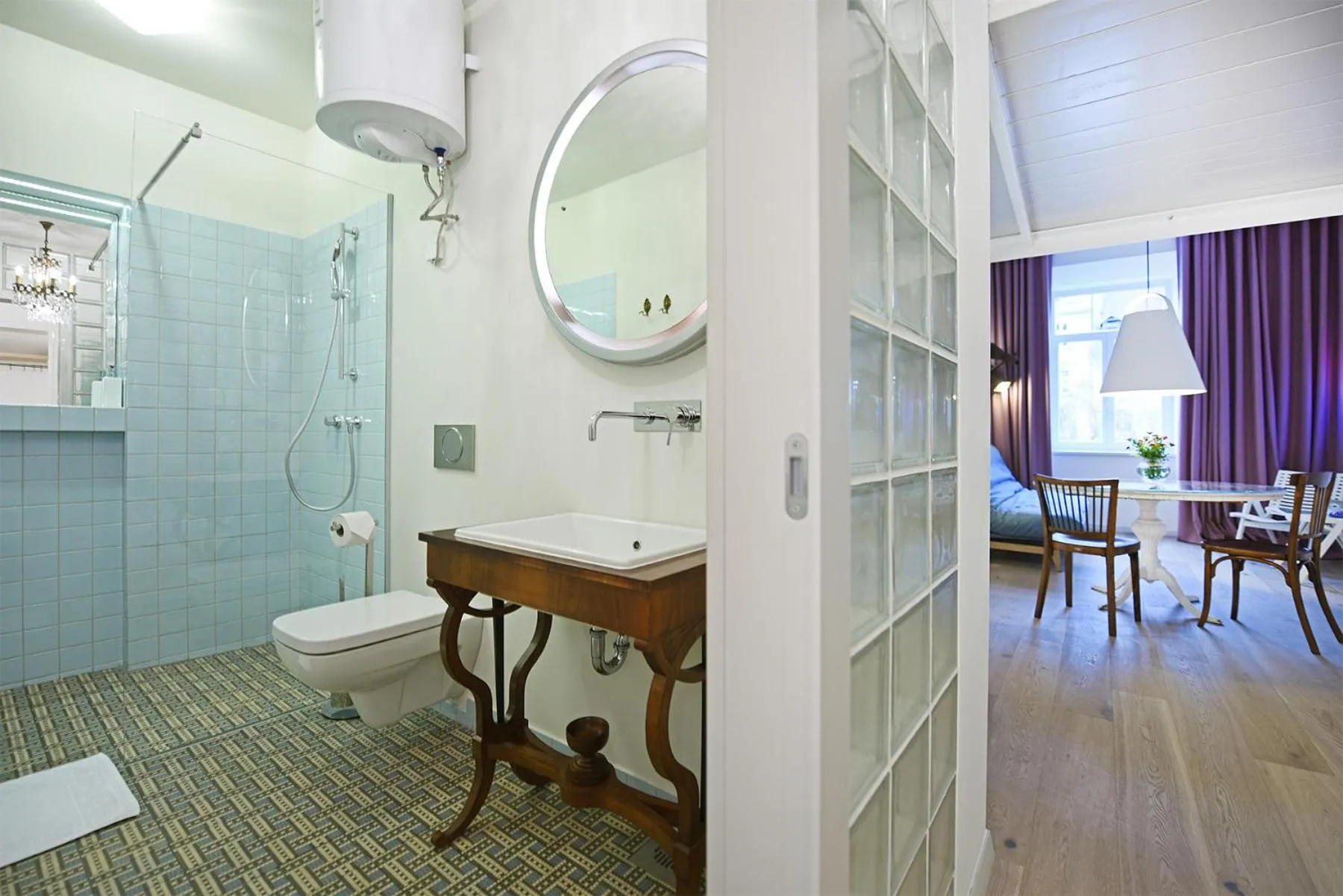 Toilet in Tromostovje apartments