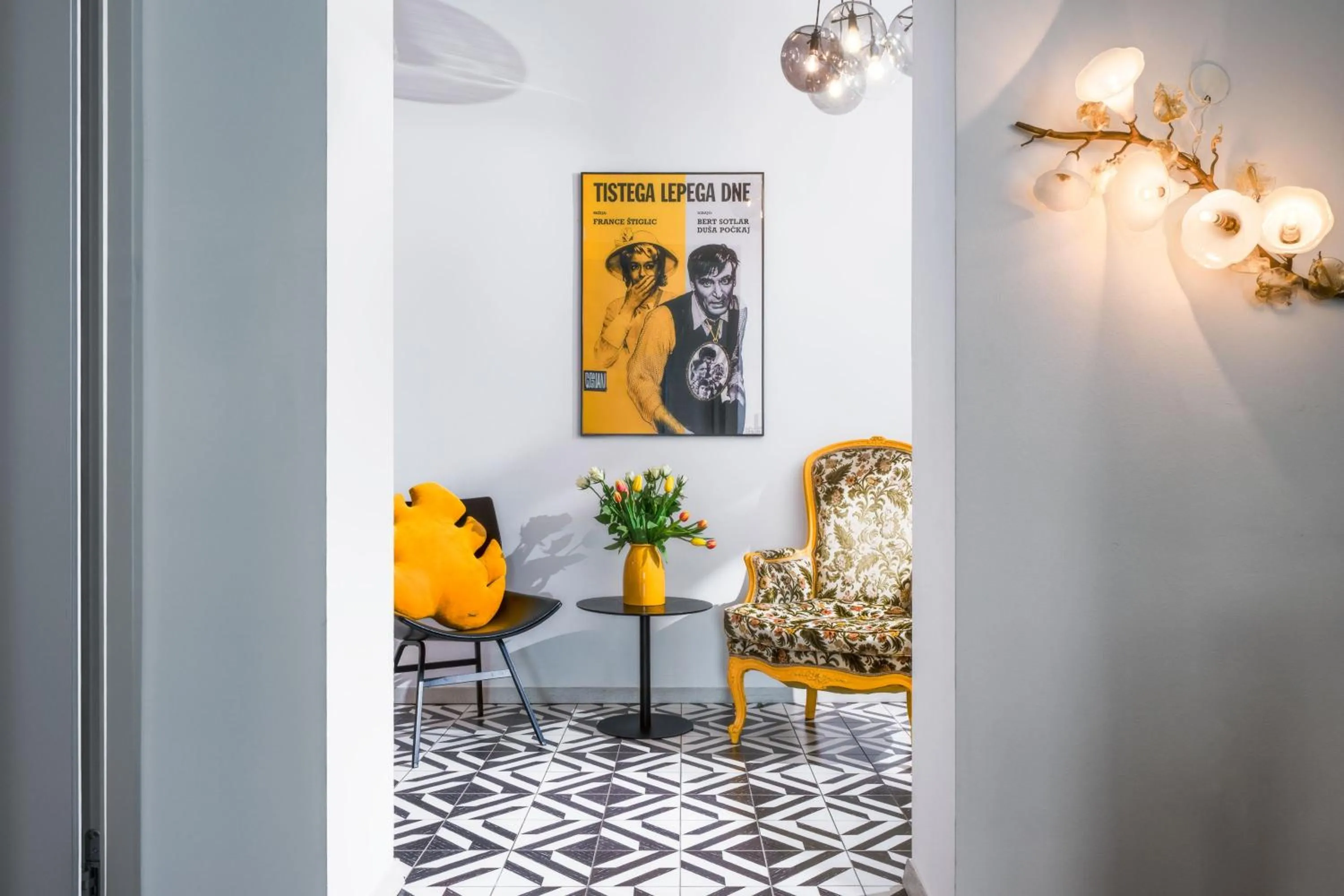 Seating area in Tromostovje apartments