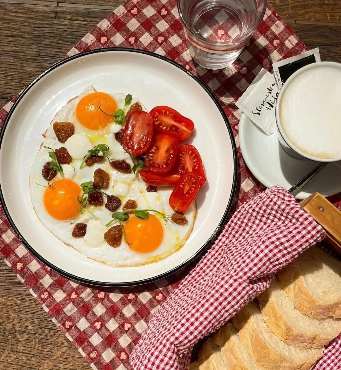 Food and drinks in Tromostovje apartments