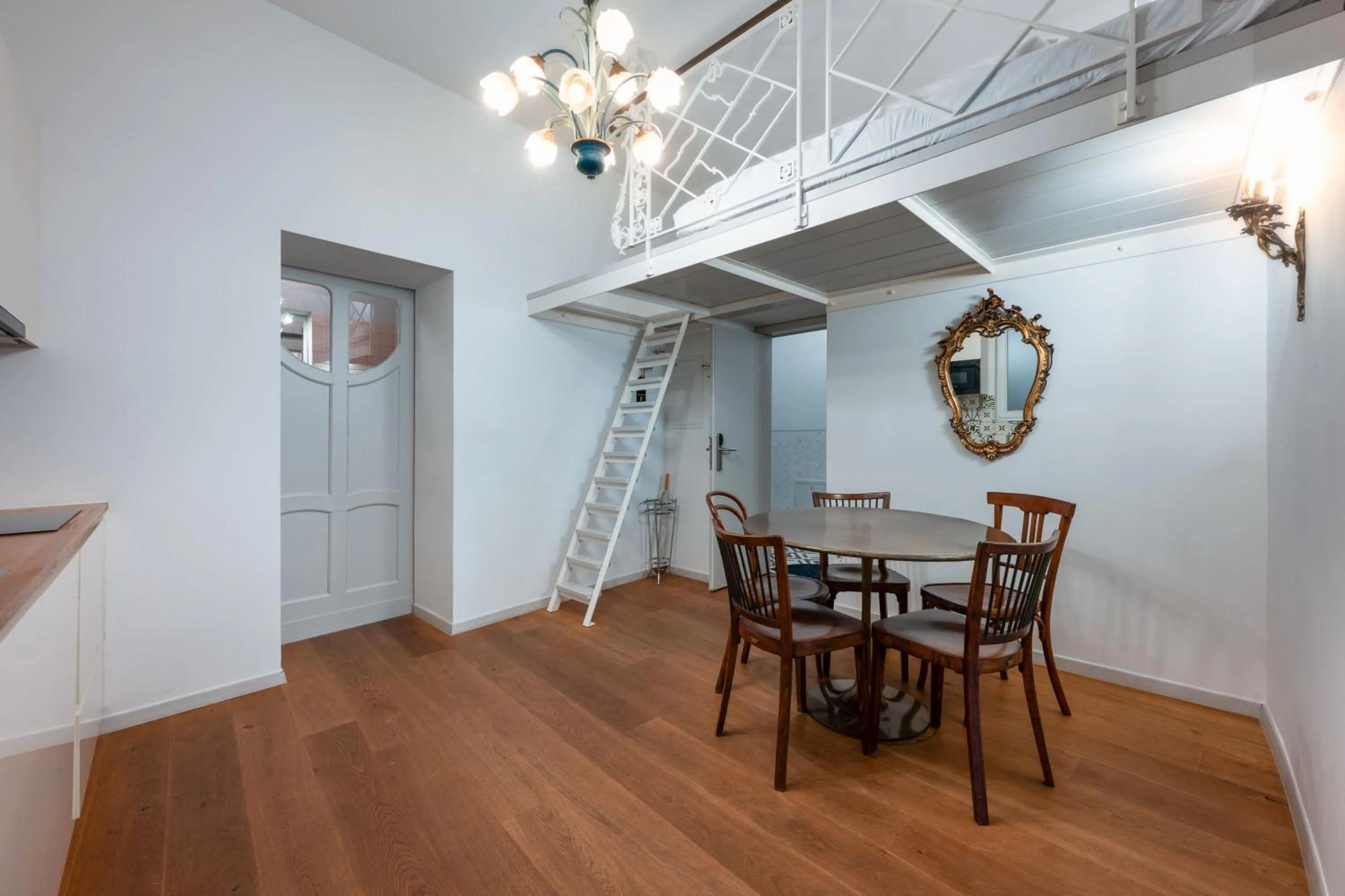 kitchen in Tromostovje apartments