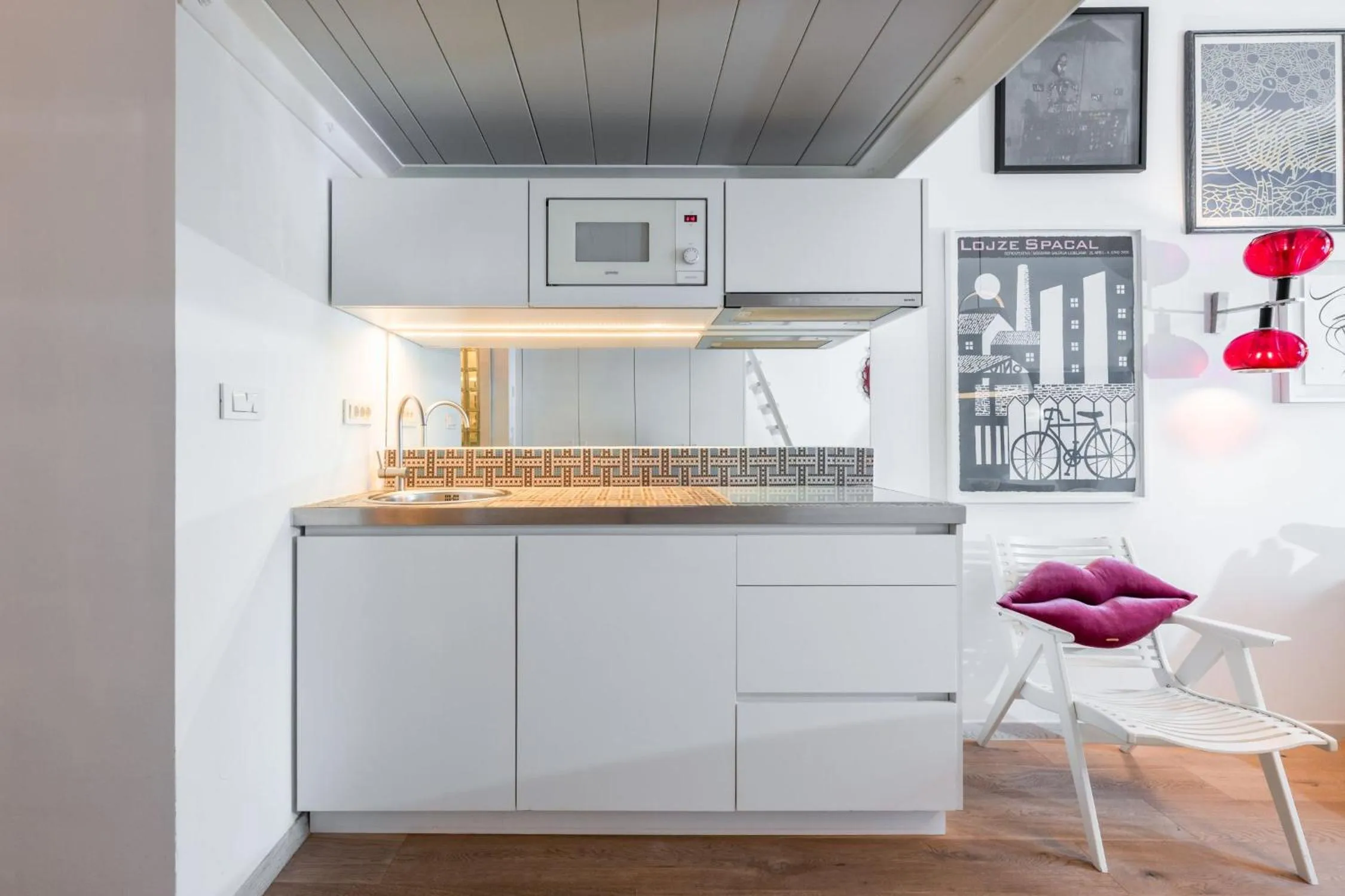 kitchen in Tromostovje apartments