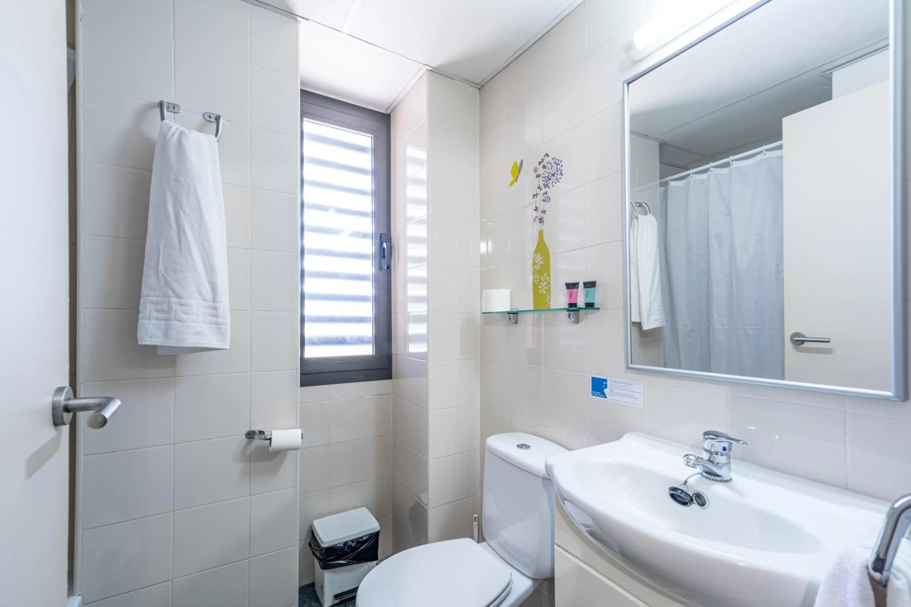 Bathroom in Residencia Universitaria Resa Giner de Los Ríos