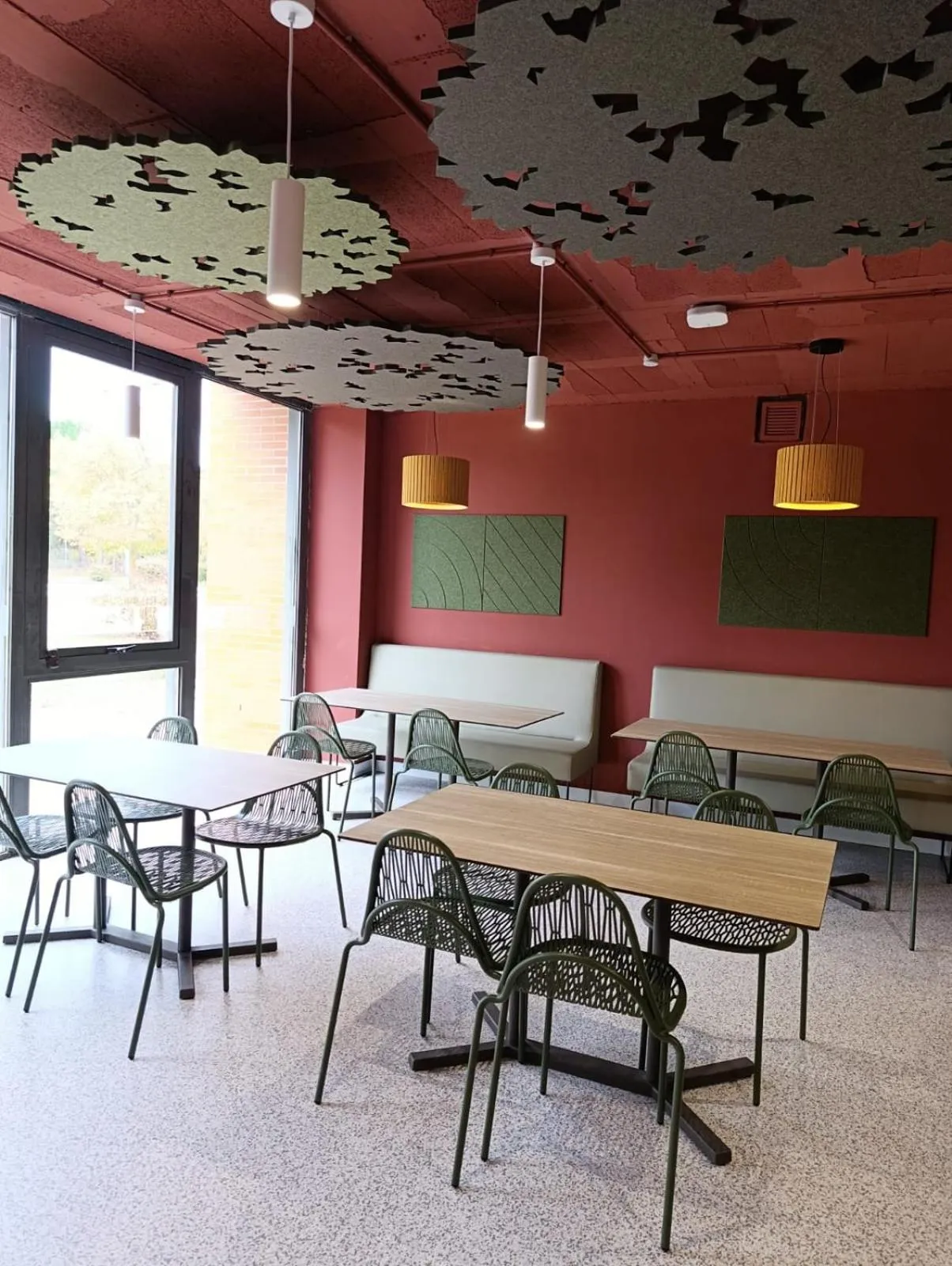 Dining area in Residencia Universitaria Resa Giner de Los Ríos