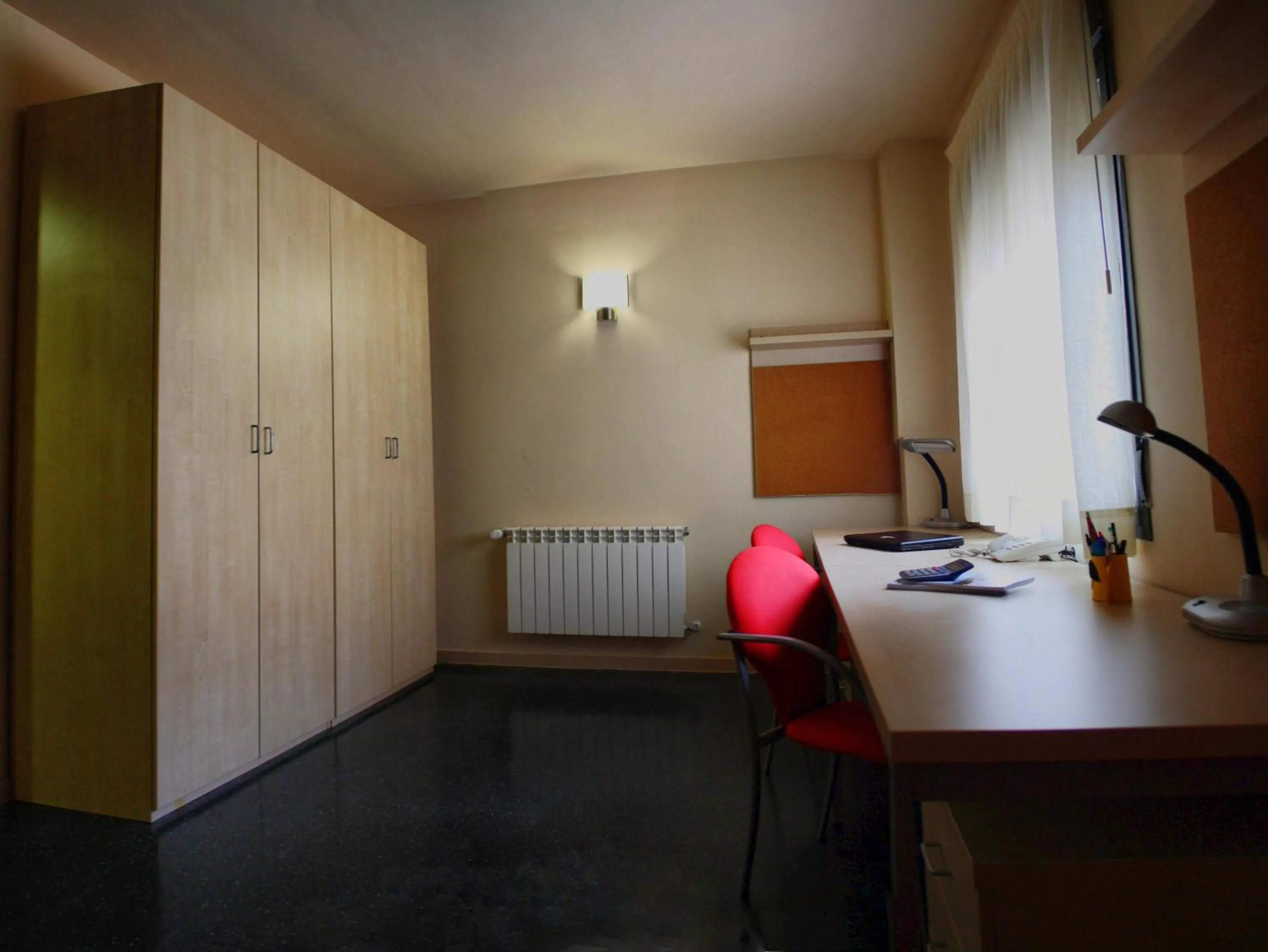 Residencia Universitaria Resa Giner de Los Ríos