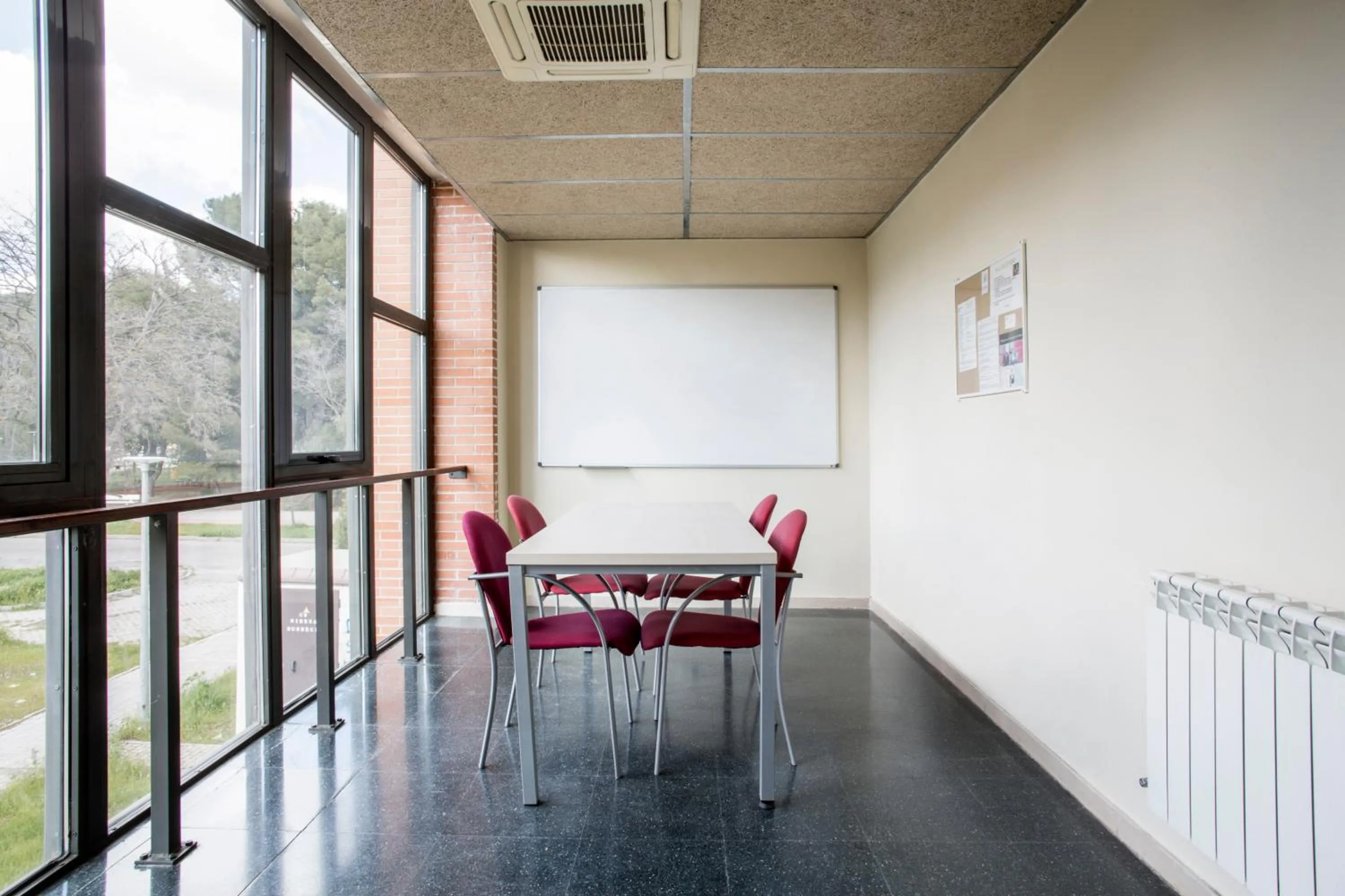 Meeting/conference room in Residencia Universitaria Resa Giner de Los Ríos
