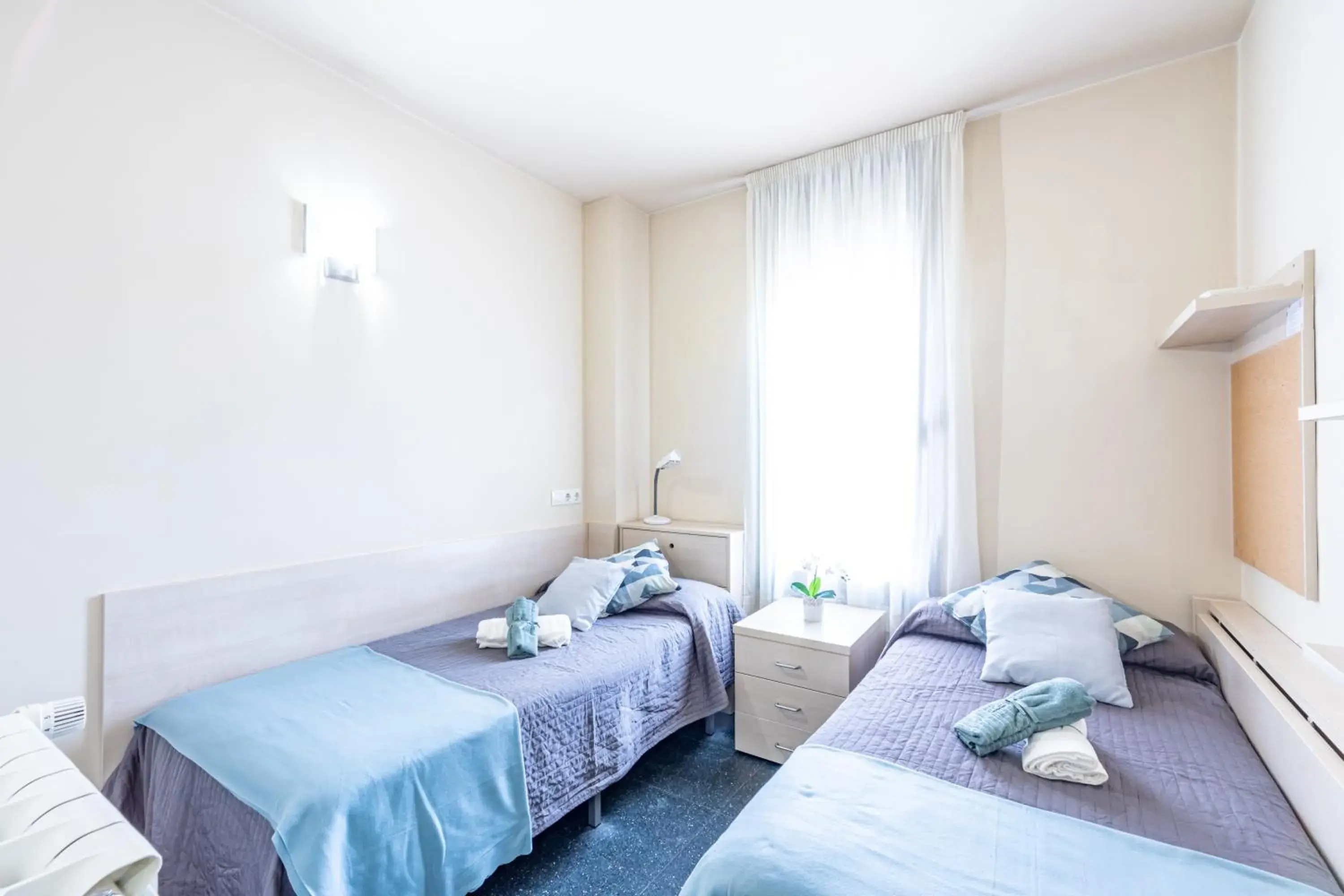 Basic Twin Room in Residencia Universitaria Resa Giner de Los Ríos Basic Twin Room in Residencia Universitaria Resa Giner de Los Ríos