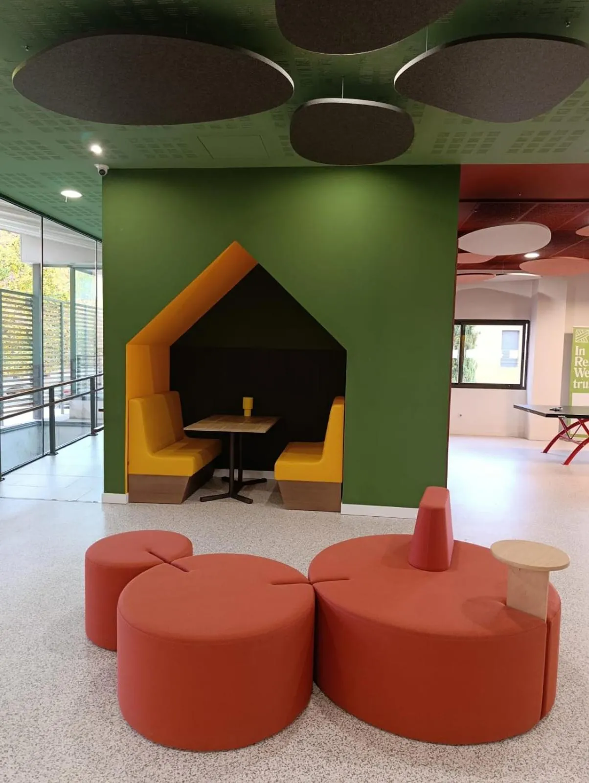 Communal lounge/ TV room in Residencia Universitaria Resa Giner de Los Ríos