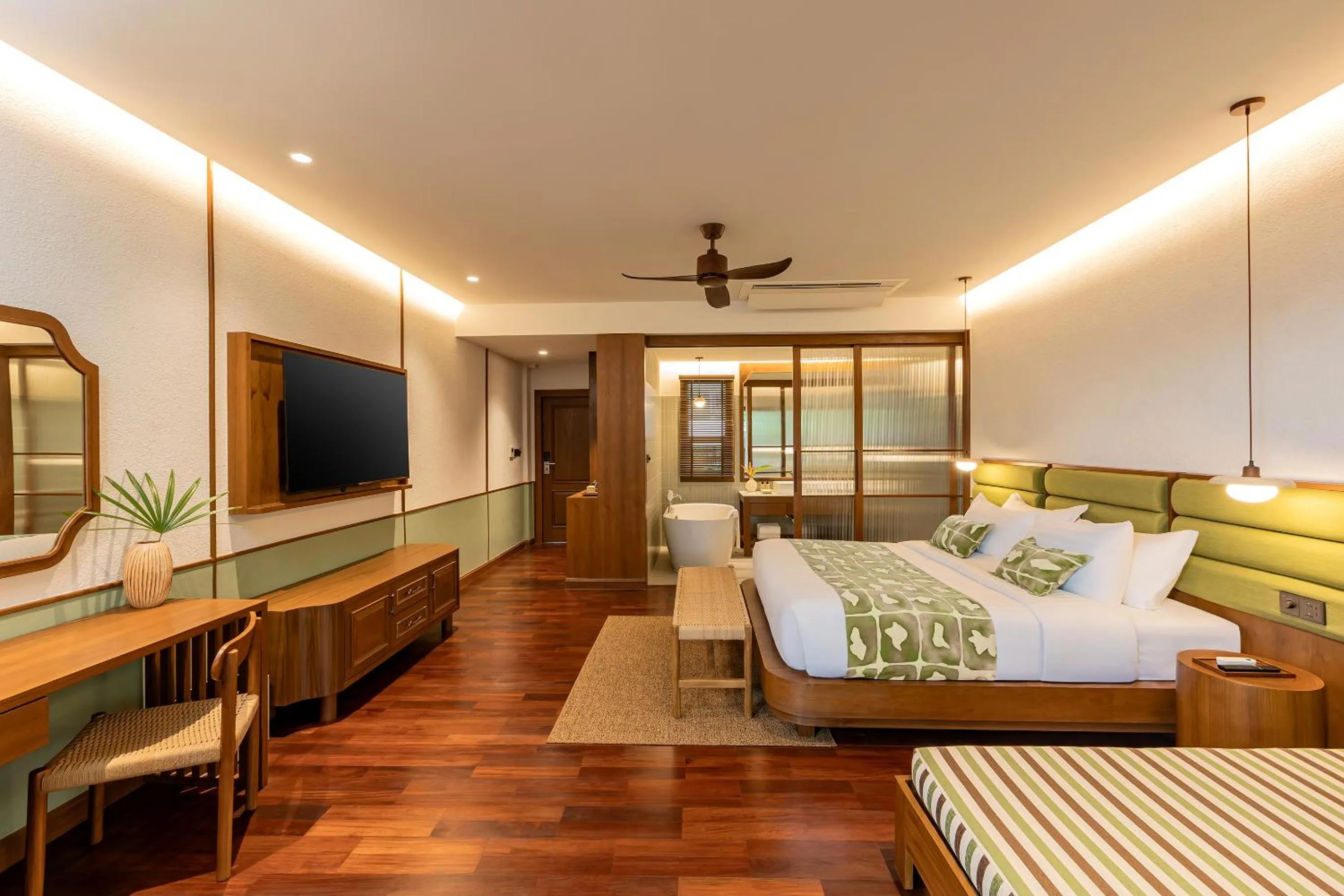 Photo of the whole room, Bed in Pakasai Resort