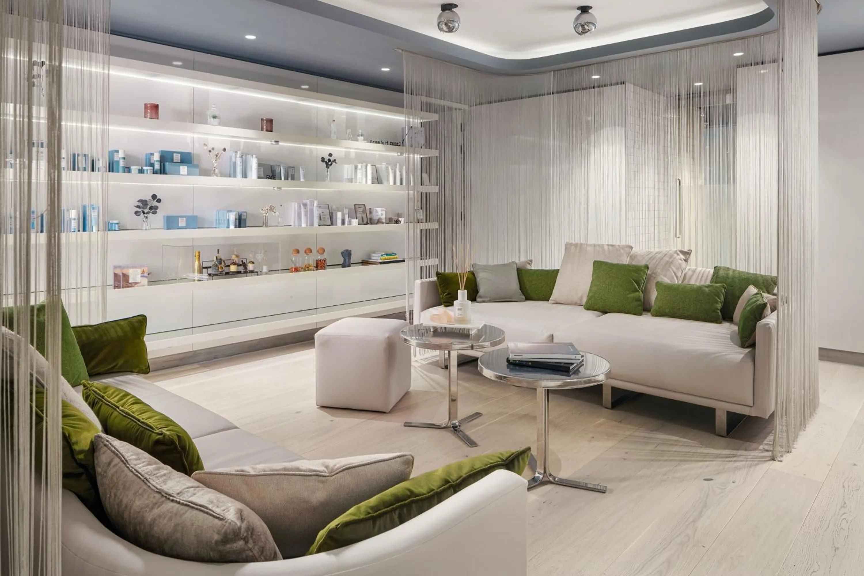 Spa and wellness centre/facilities in W London