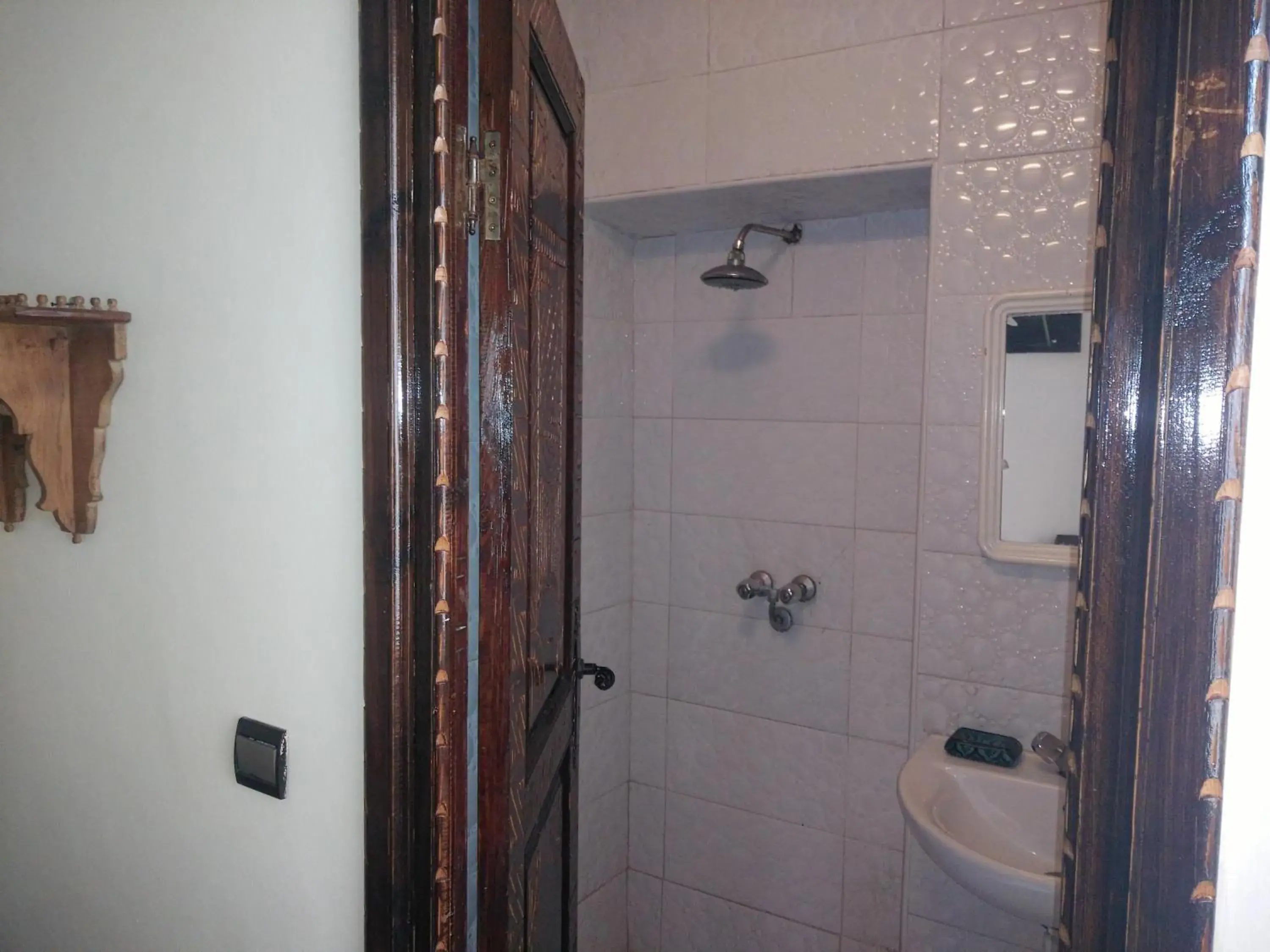 Quadruple Room with Shower in Hotel Coeur de Mogador Quadruple Room with Shower in Hotel Coeur de Mogador