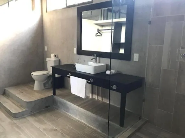 Bathroom in La Flor Casa Boutique