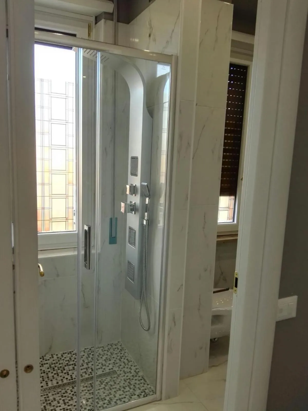 Bathroom in B&B Pescara Centro Luxury Suite