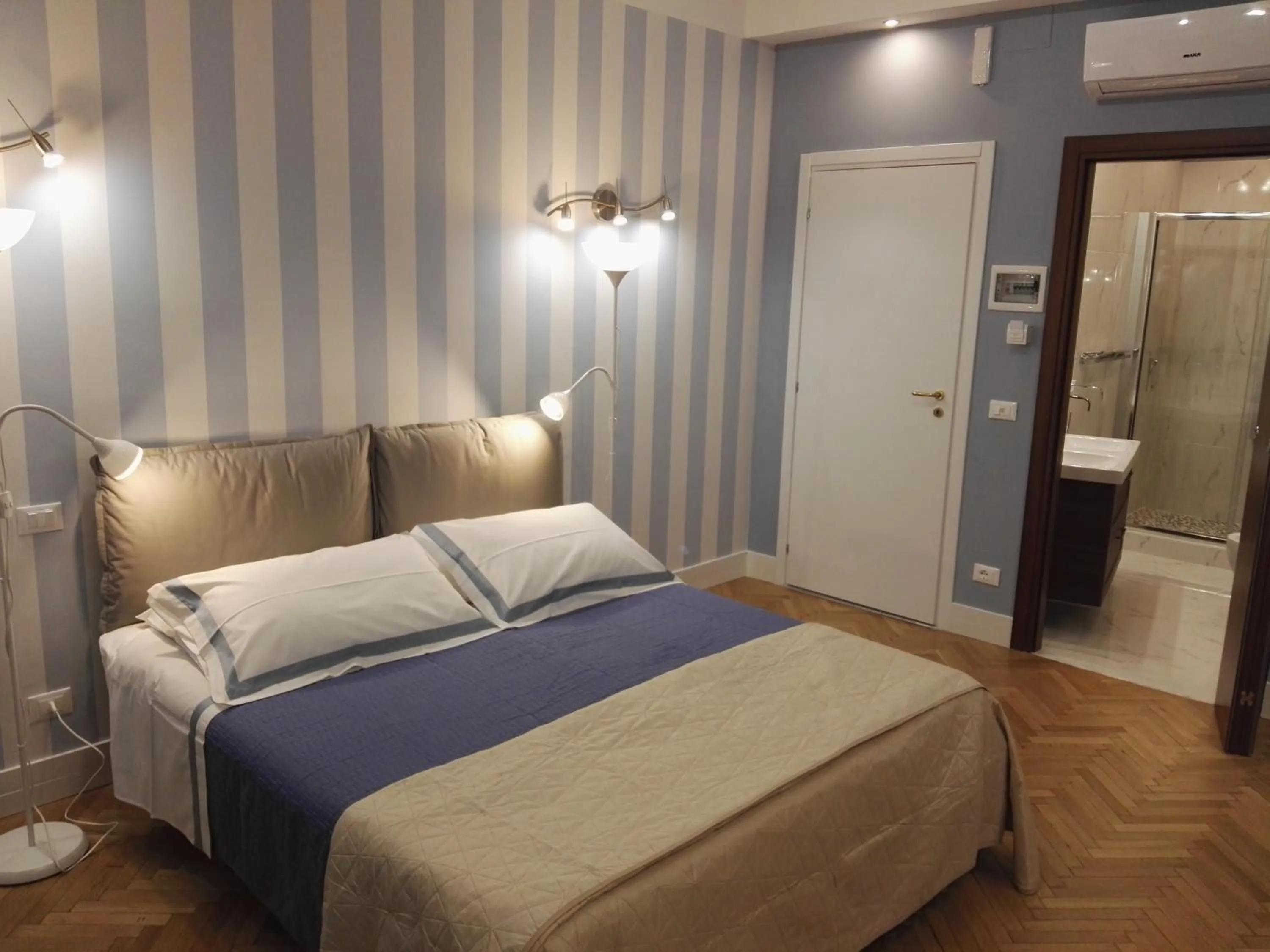 Bed in B&B Pescara Centro Luxury Suite
