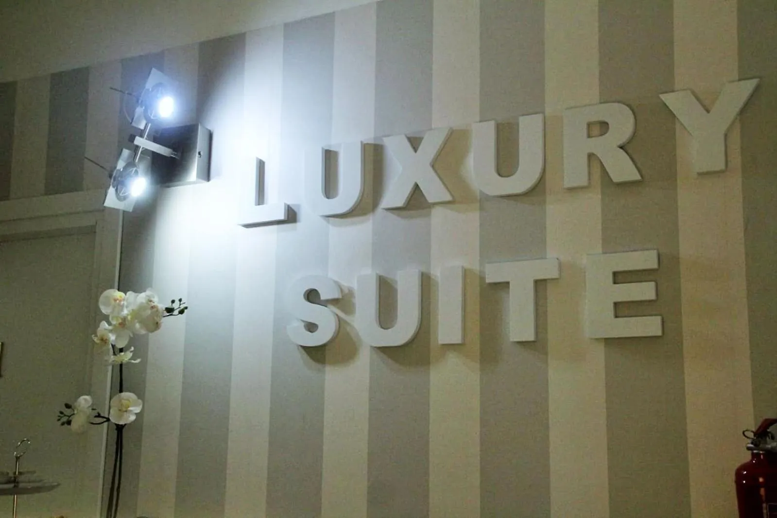 Logo/Certificate/Sign in B&B Pescara Centro Luxury Suite