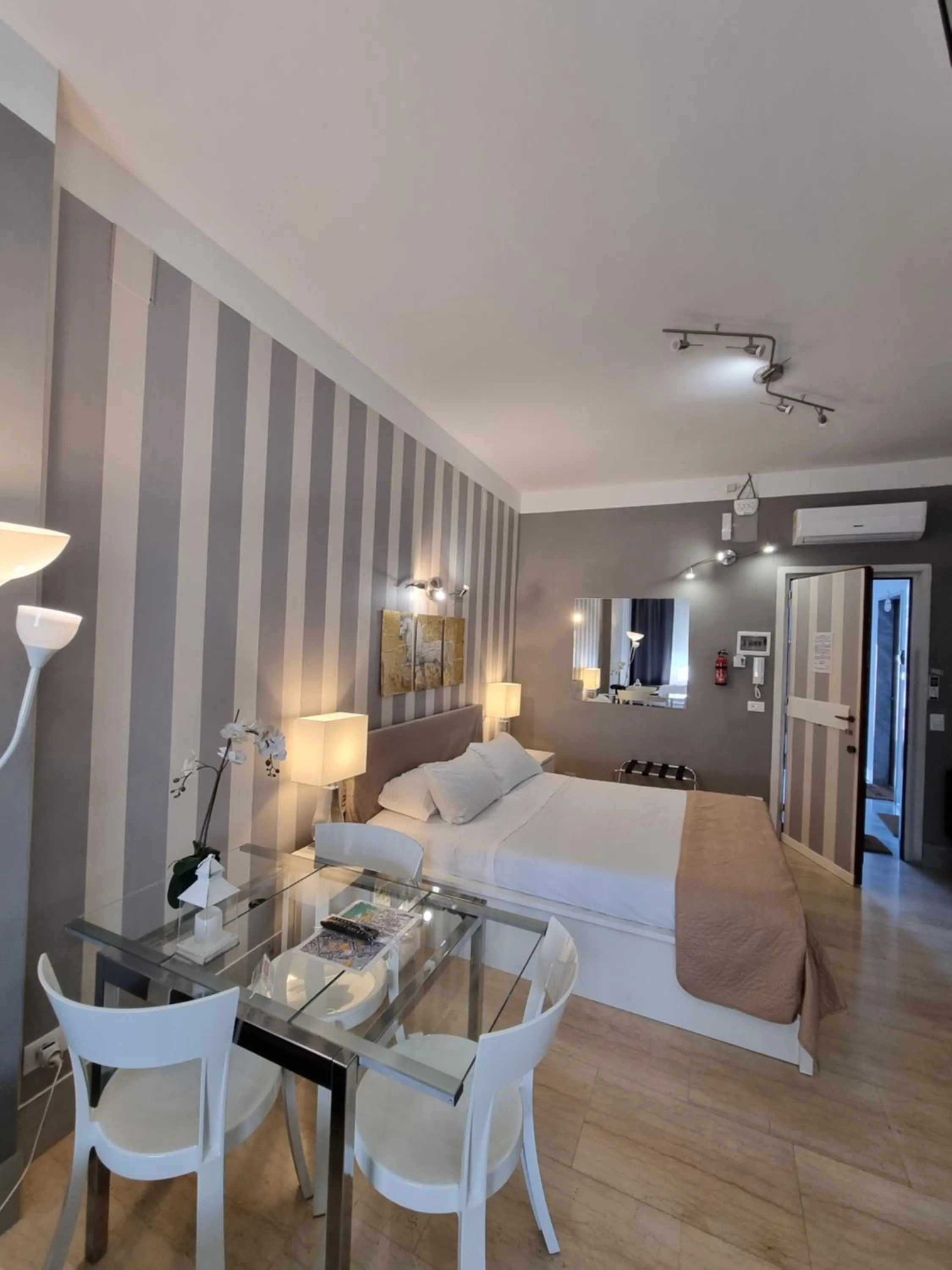 Bed in B&B Pescara Centro Luxury Suite