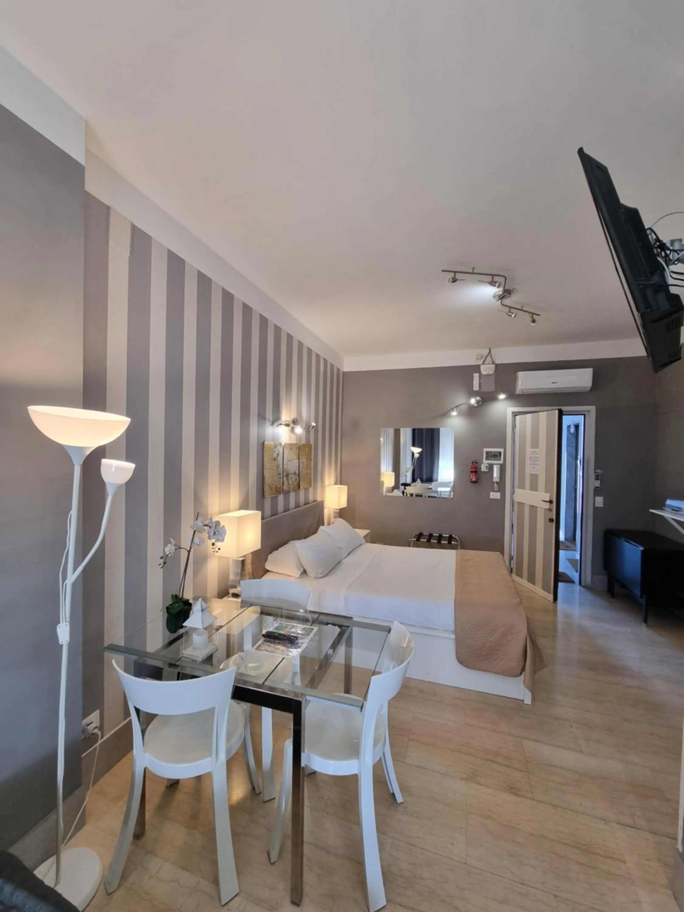 Bed in B&B Pescara Centro Luxury Suite