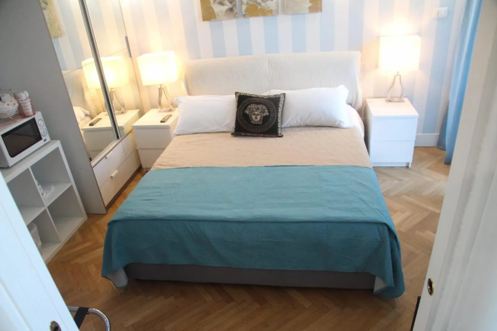 Photo of the whole room, Bed in B&B Pescara Centro Luxury Suite