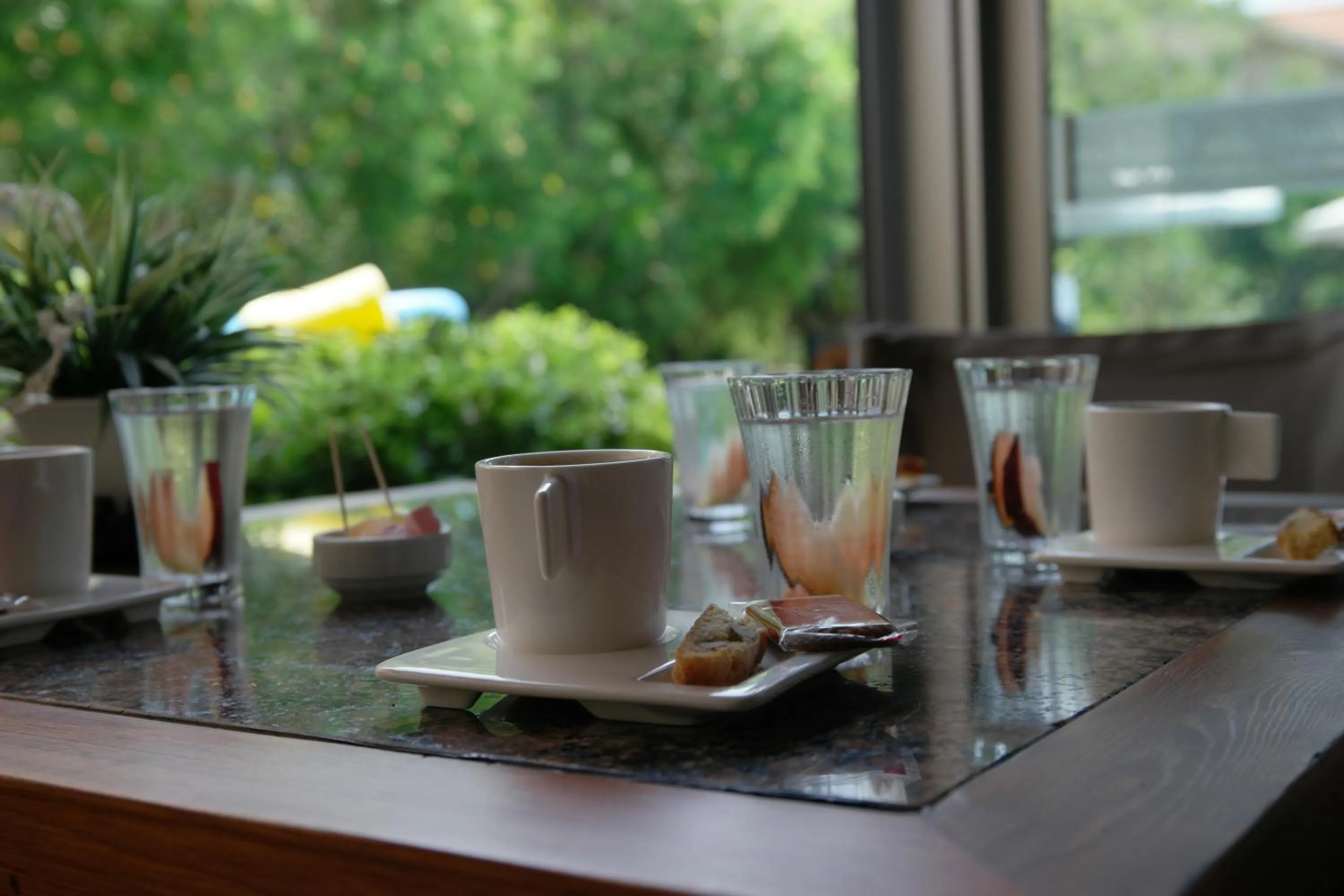 Day in Mr. Dim Exclusive Apart Hotel